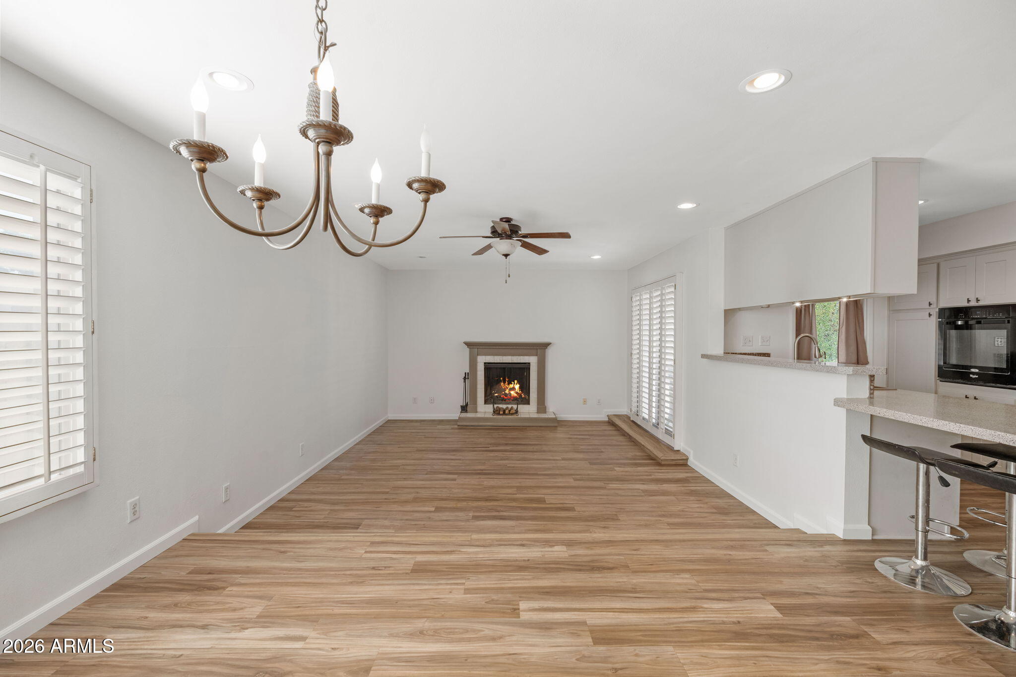 2137 E APOLLO Avenue