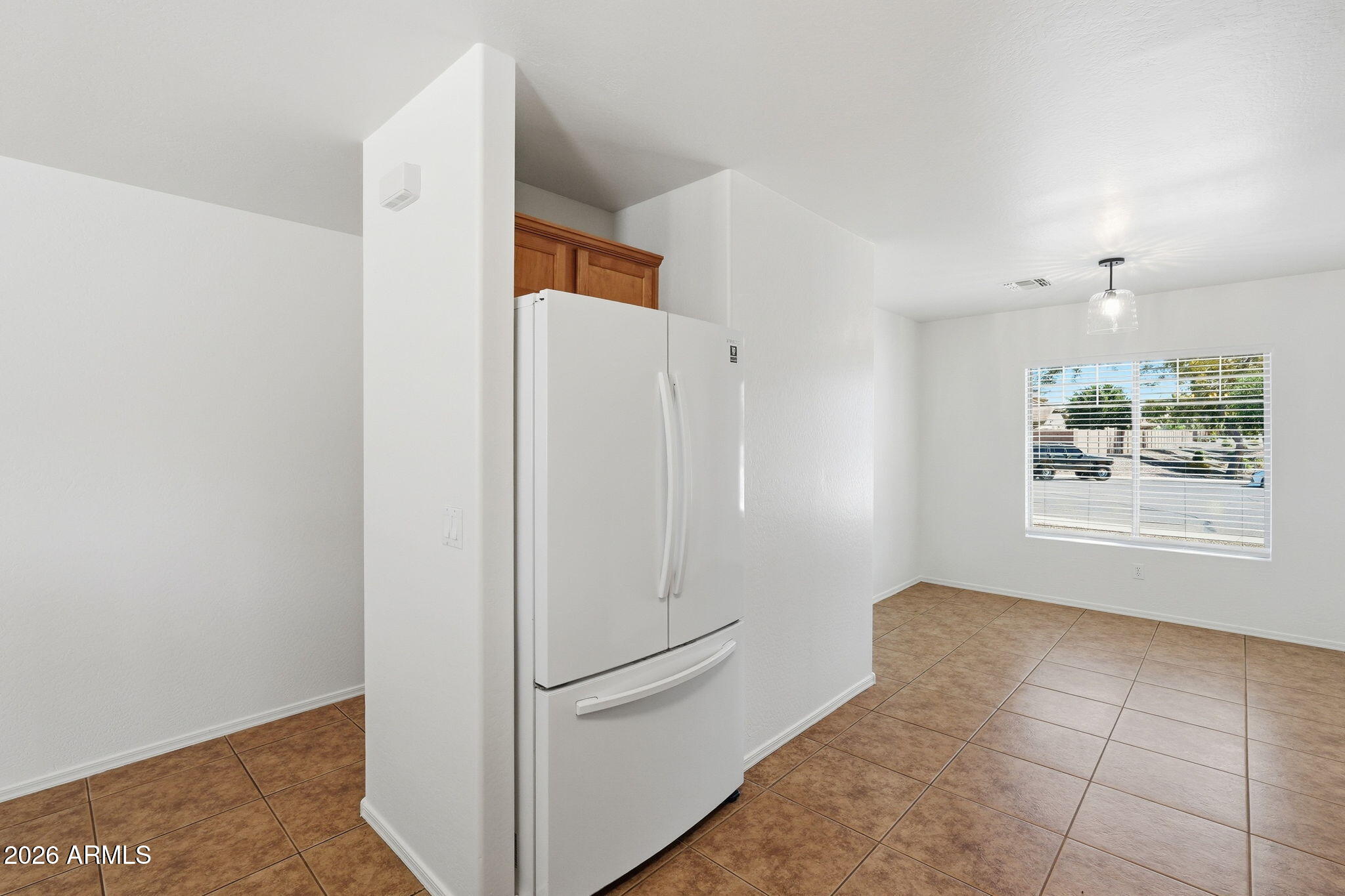 4522 E ALAMO Street
