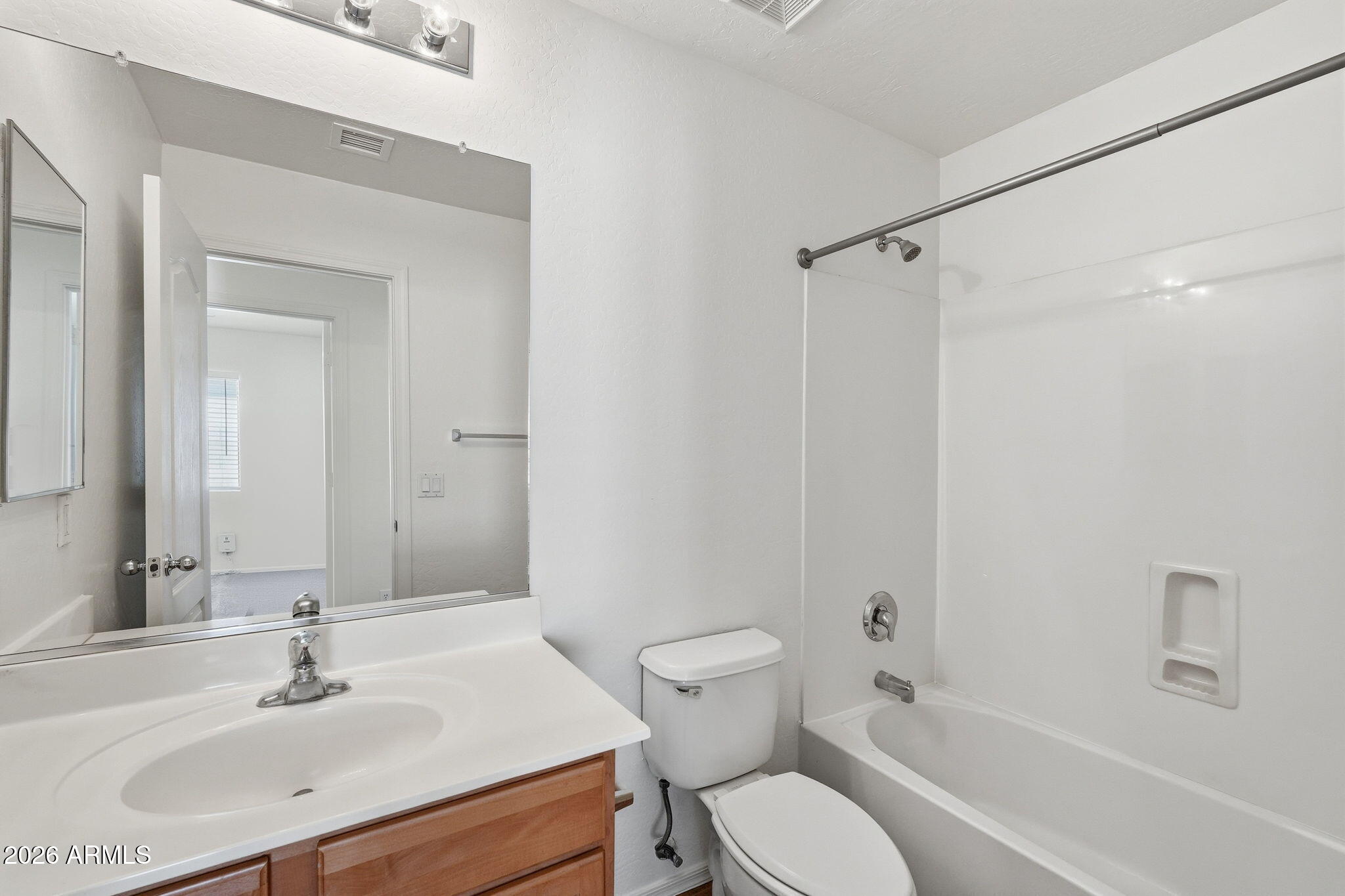 4522 E ALAMO Street