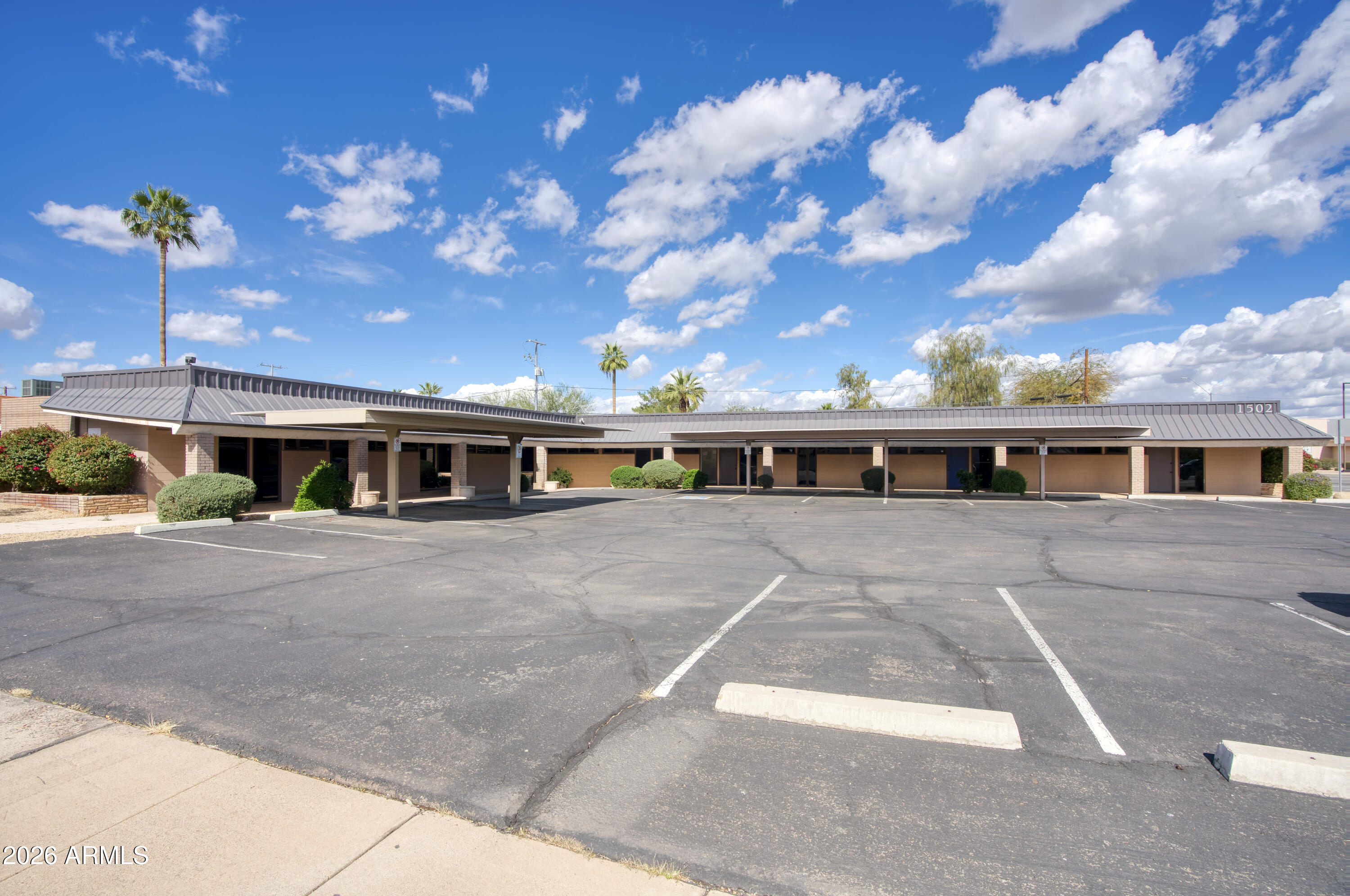 1502 W OSBORN Road