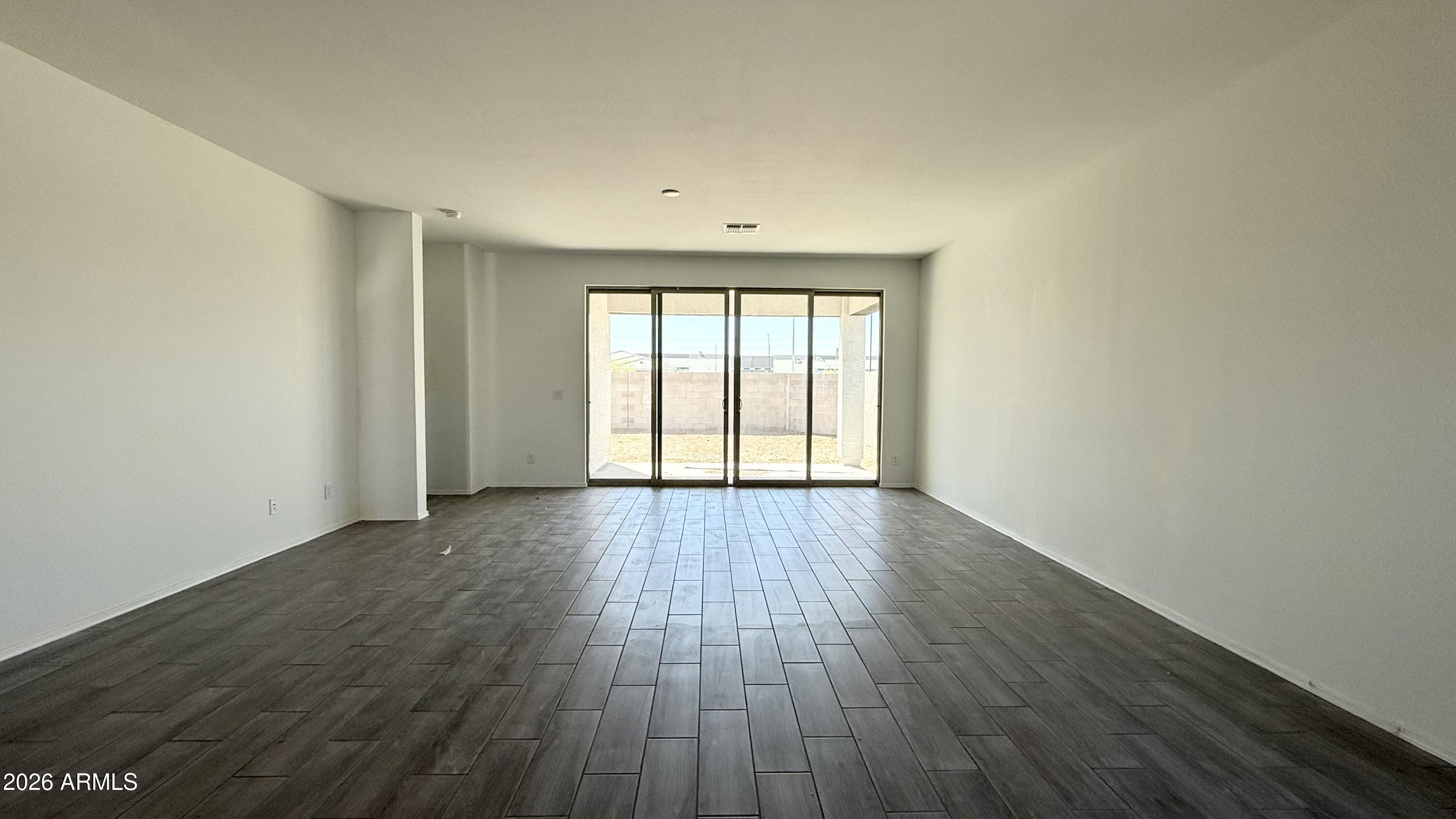 24087 W HUNTINGTON Drive