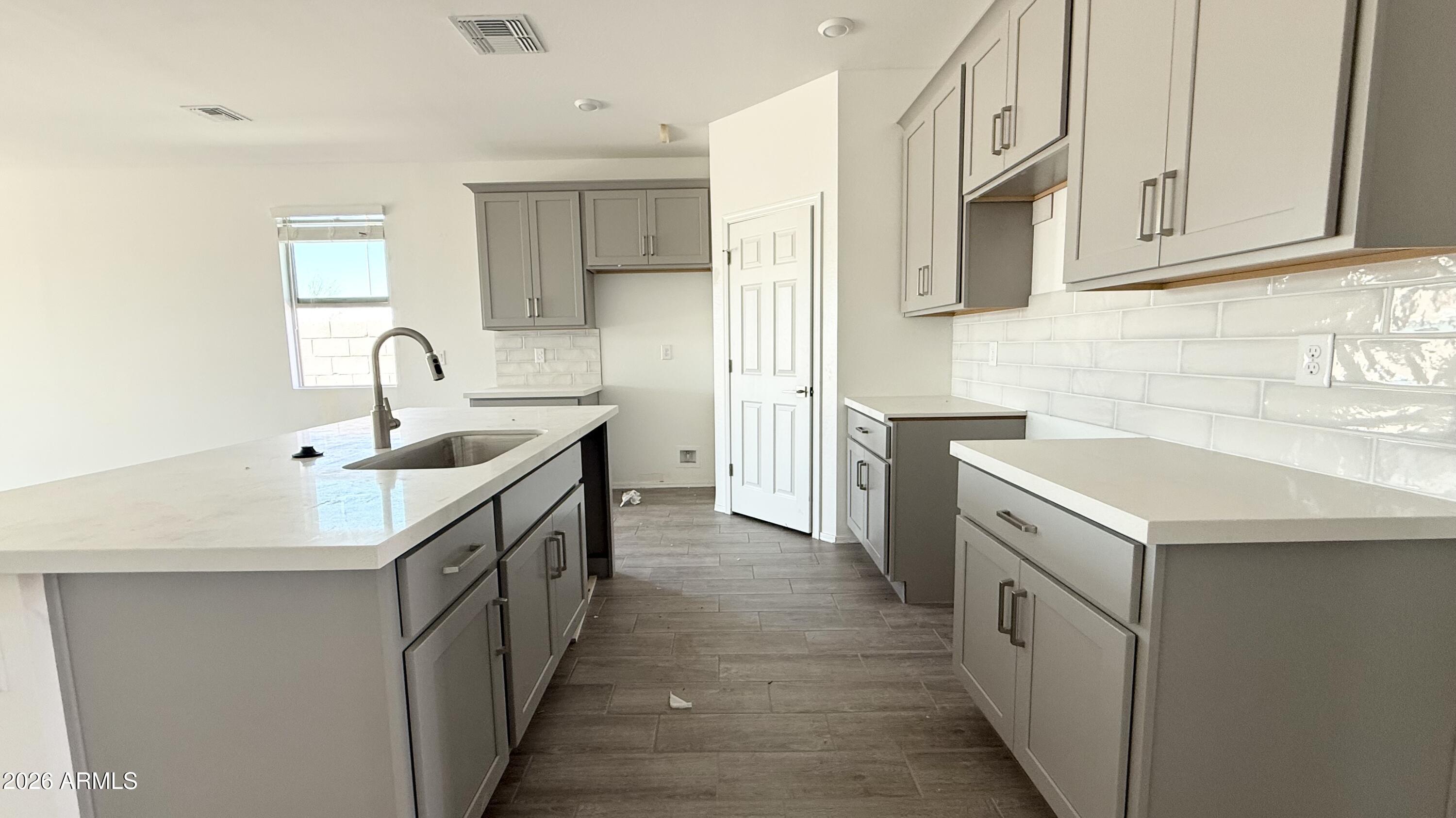 24087 W HUNTINGTON Drive