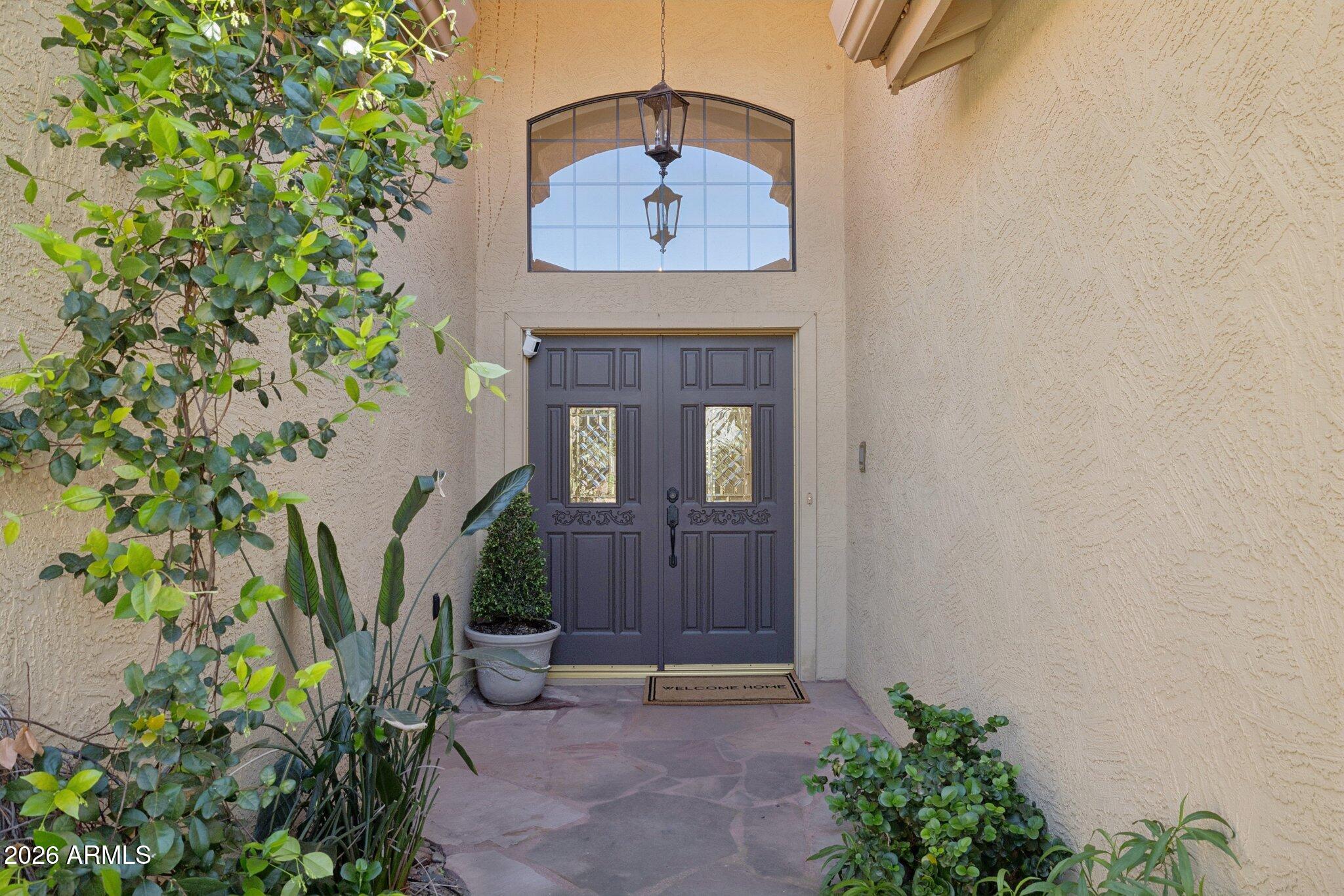 5637 E BEVERLY Lane