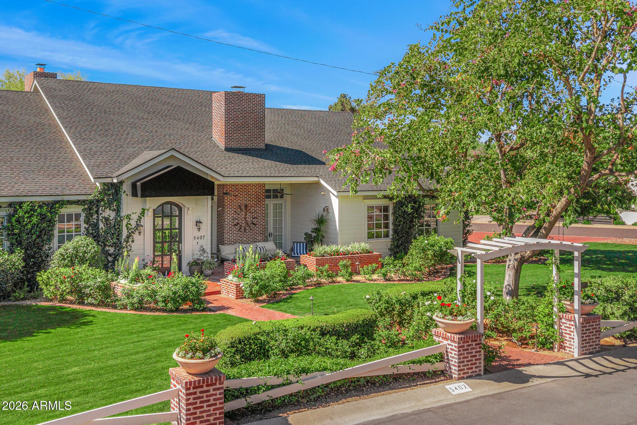 5407 E CALLE TUBERIA