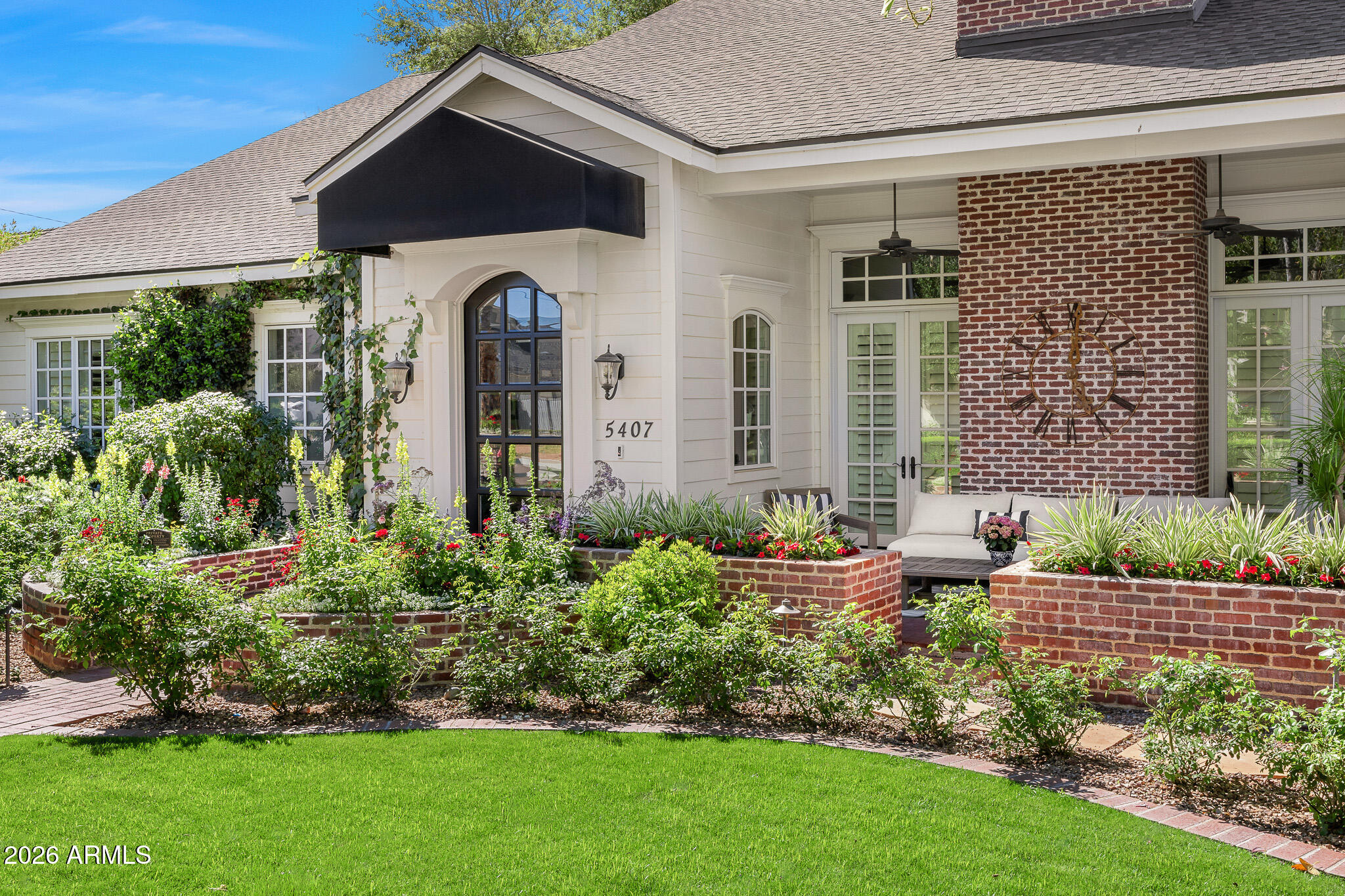 5407 E CALLE TUBERIA