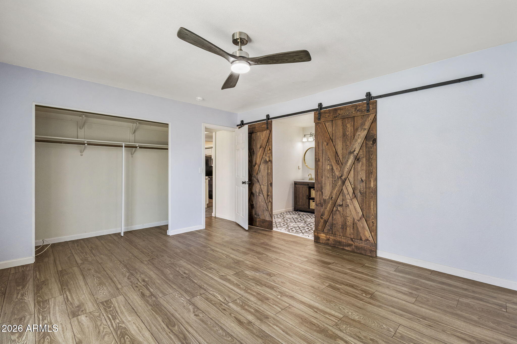 4616 S Poplar Street