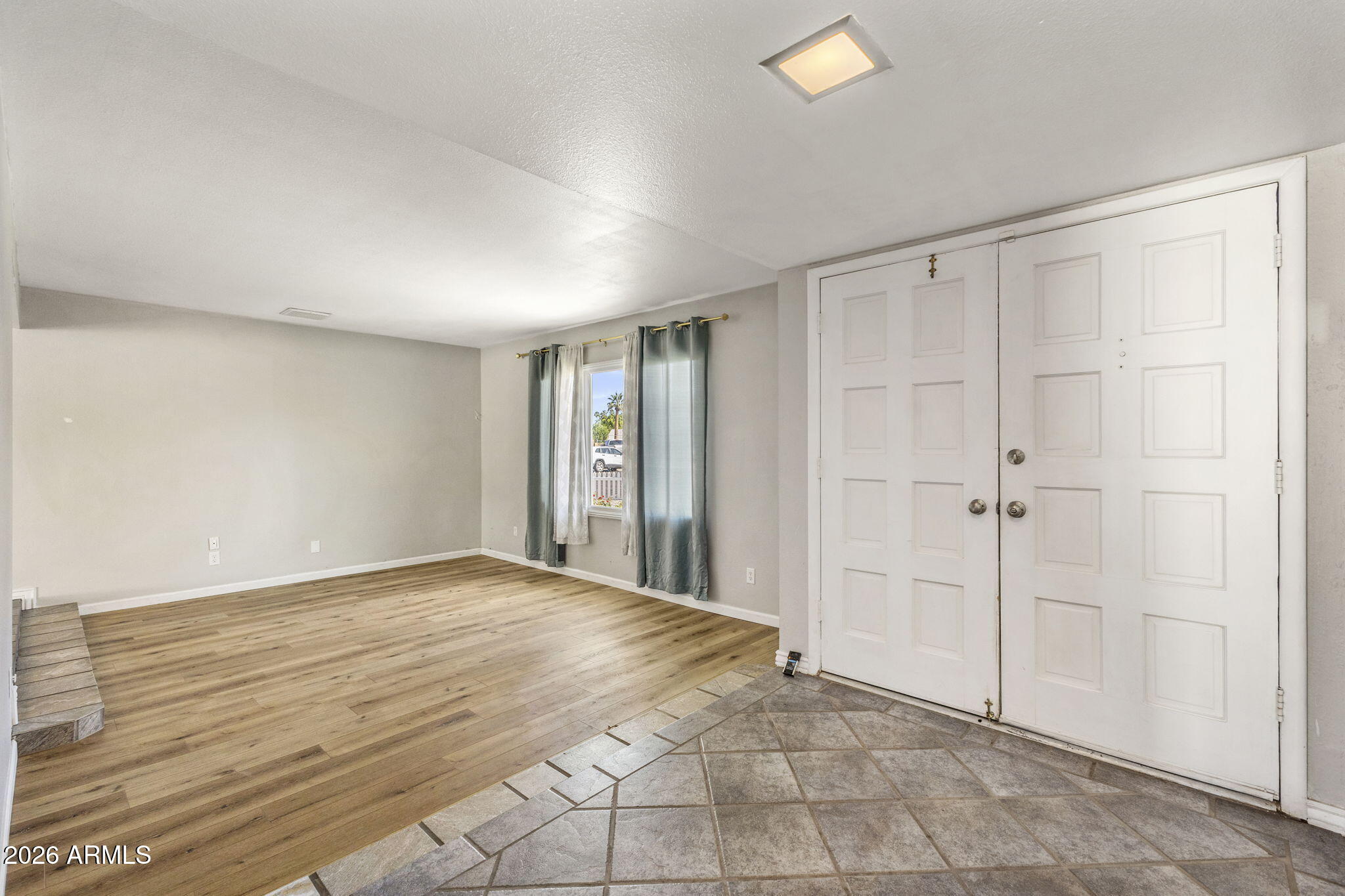 4616 S Poplar Street