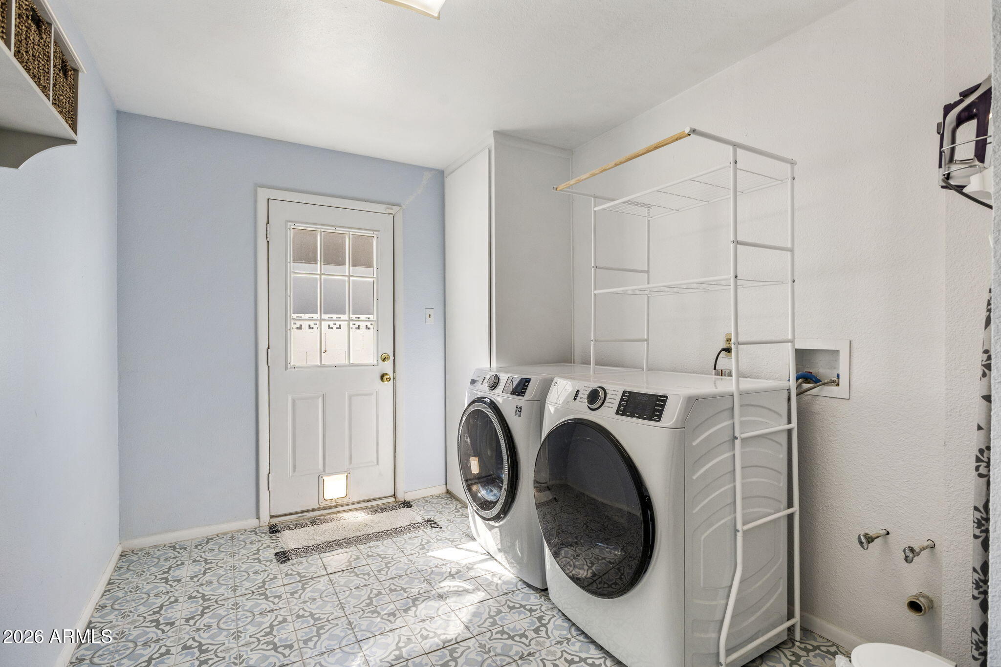 4616 S Poplar Street