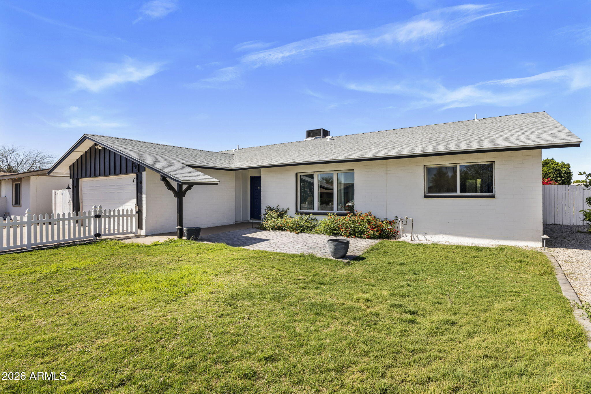 4616 S Poplar Street