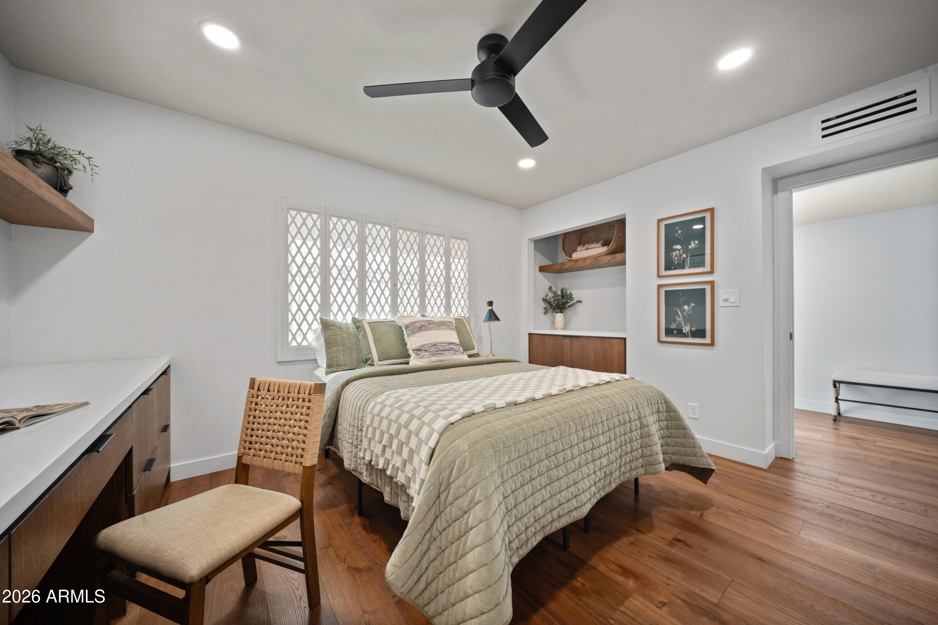 1944 E Medlock Drive