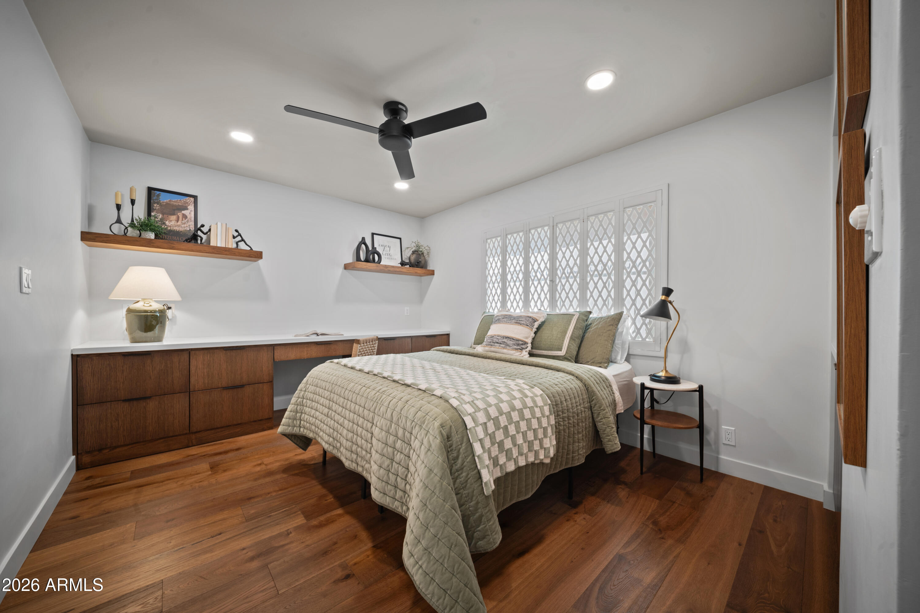 1944 E Medlock Drive