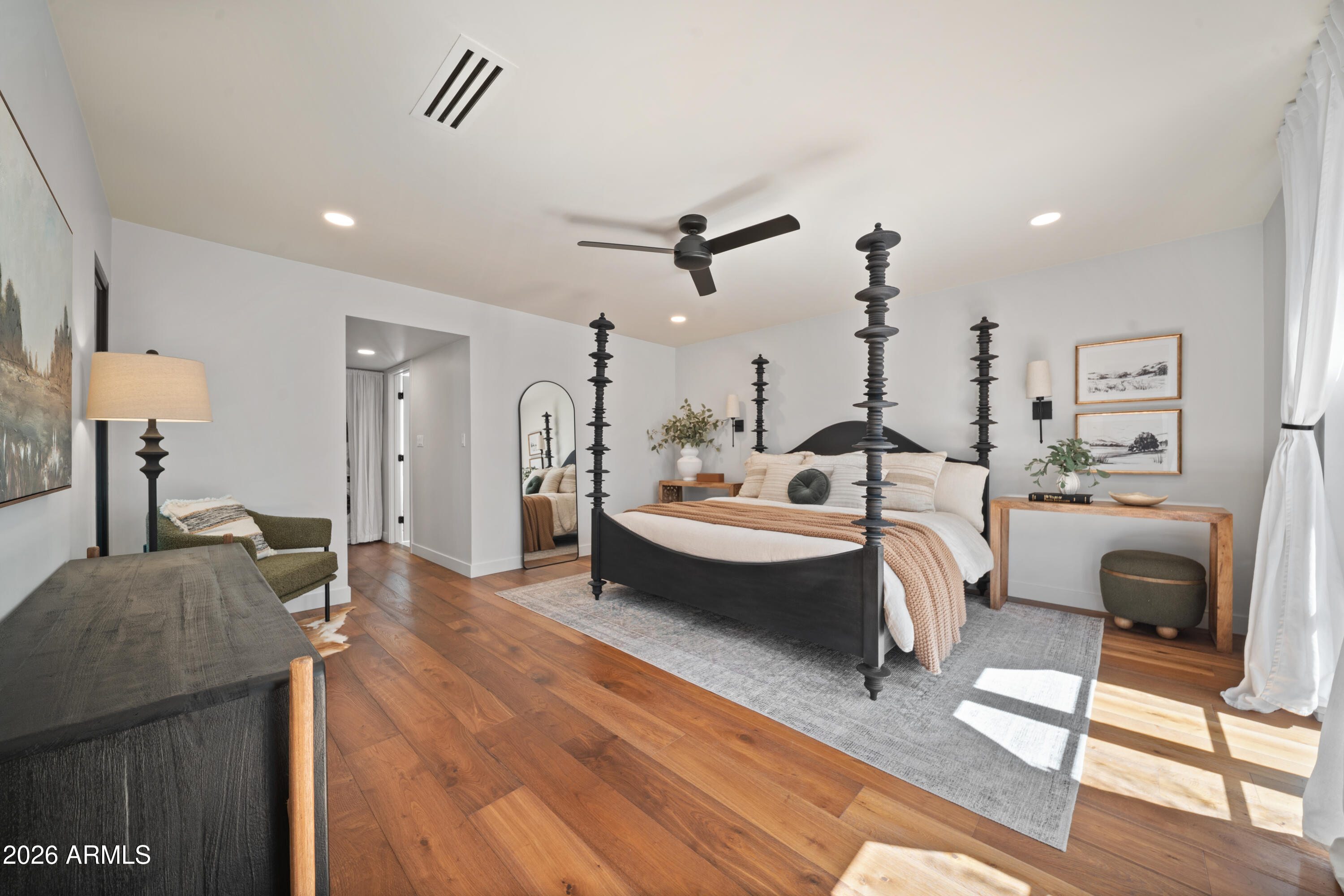 1944 E Medlock Drive