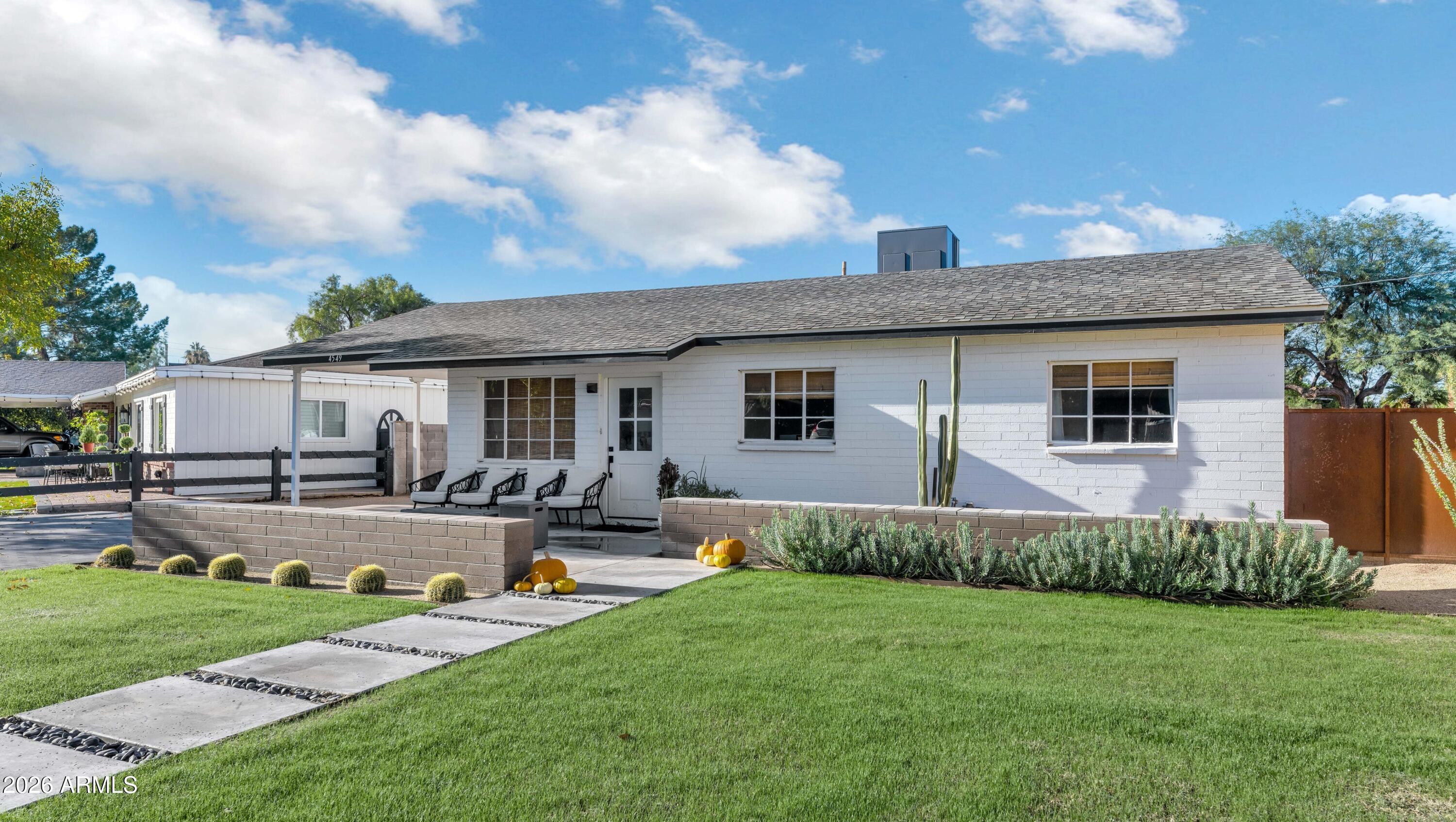 4549 E CAMPBELL Avenue 101