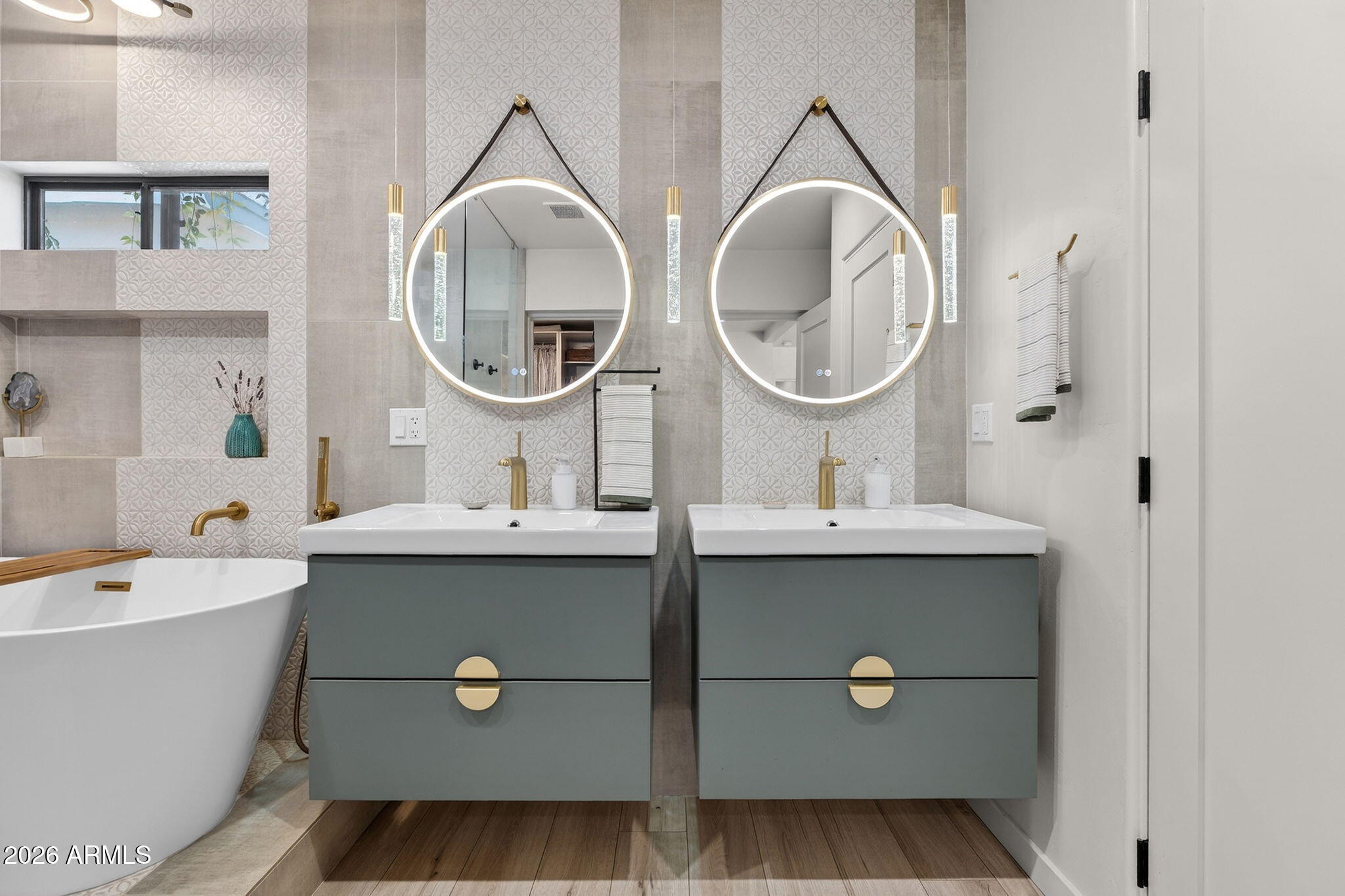 938 W Portland Street