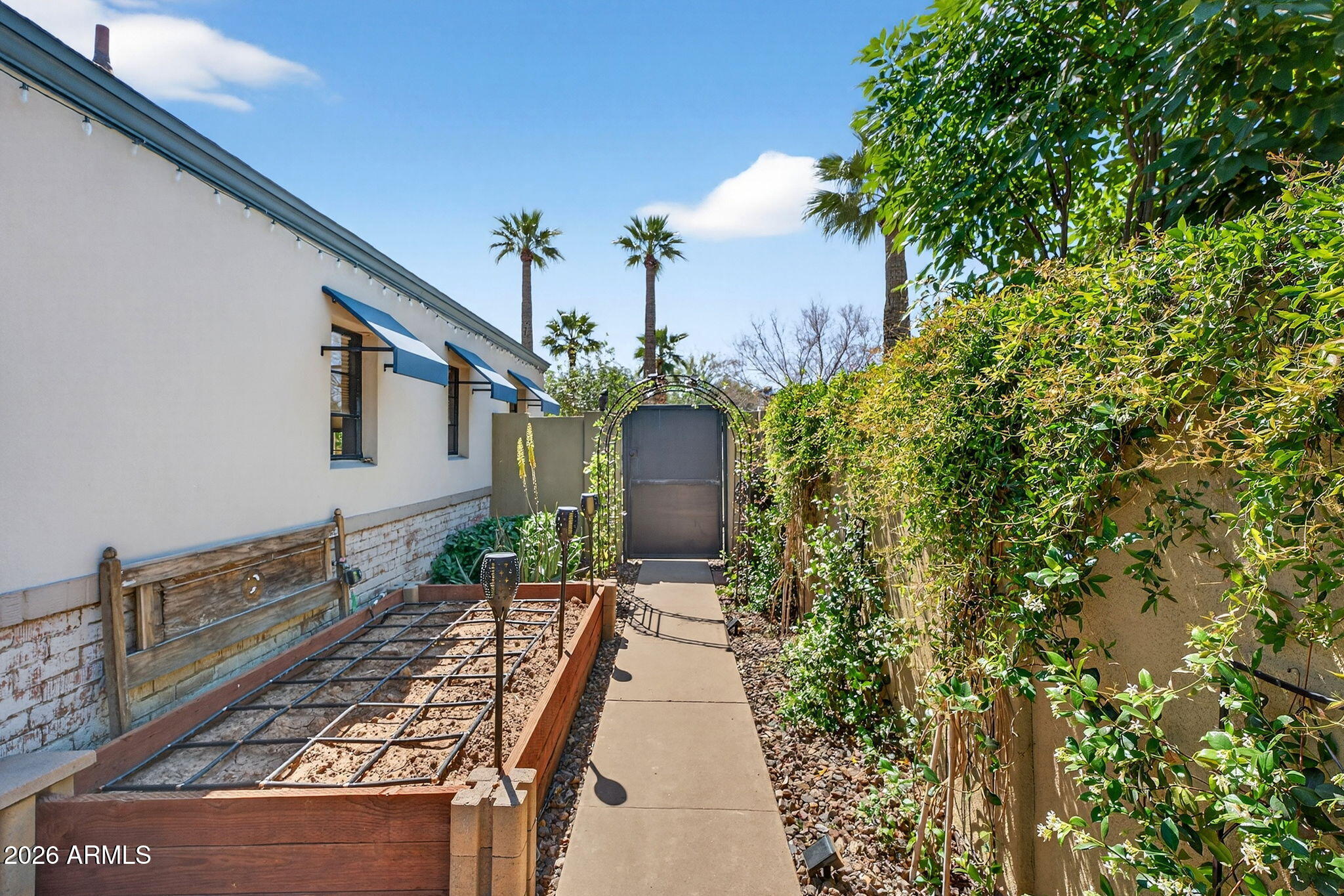 938 W Portland Street