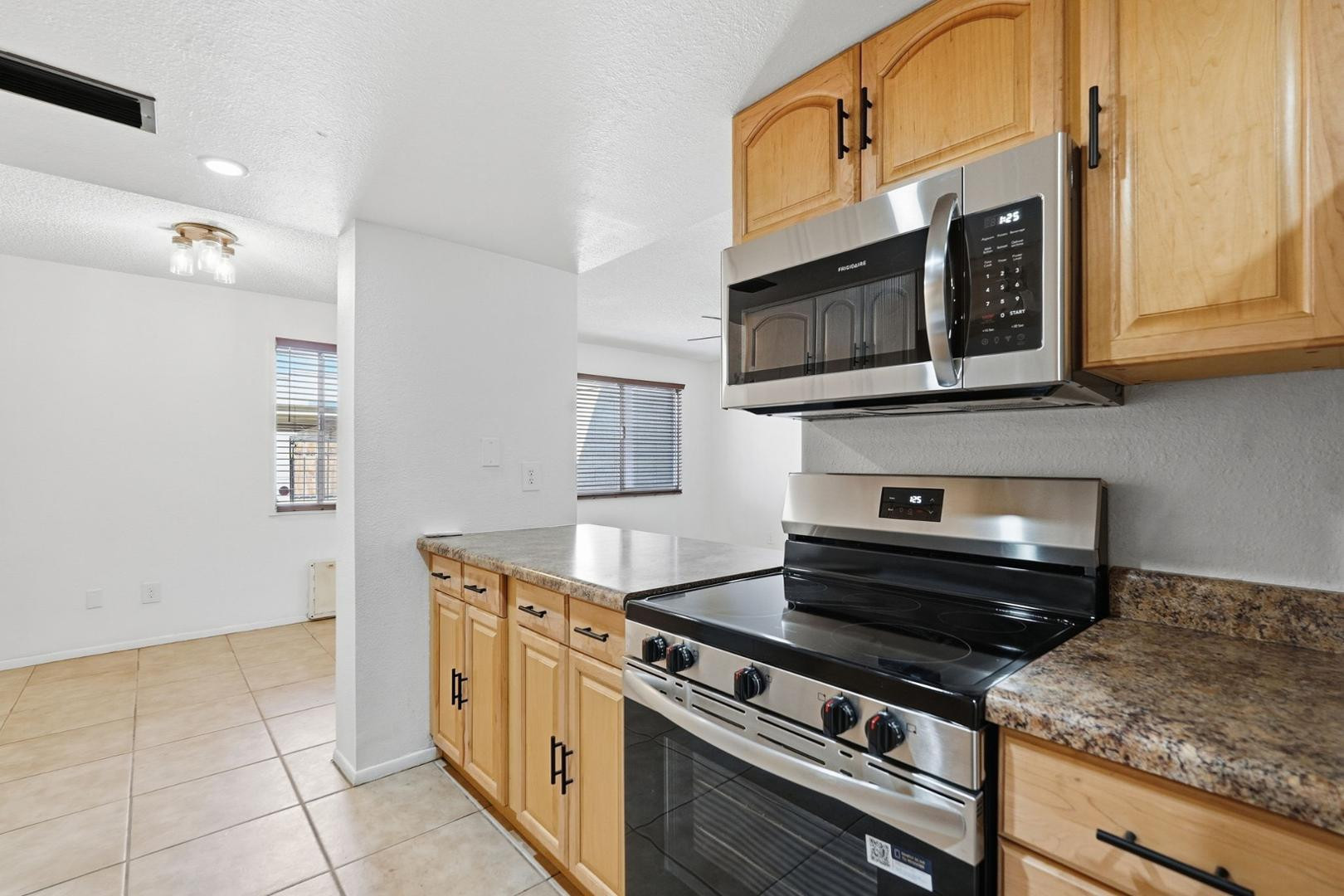 1017 E Redfield Road