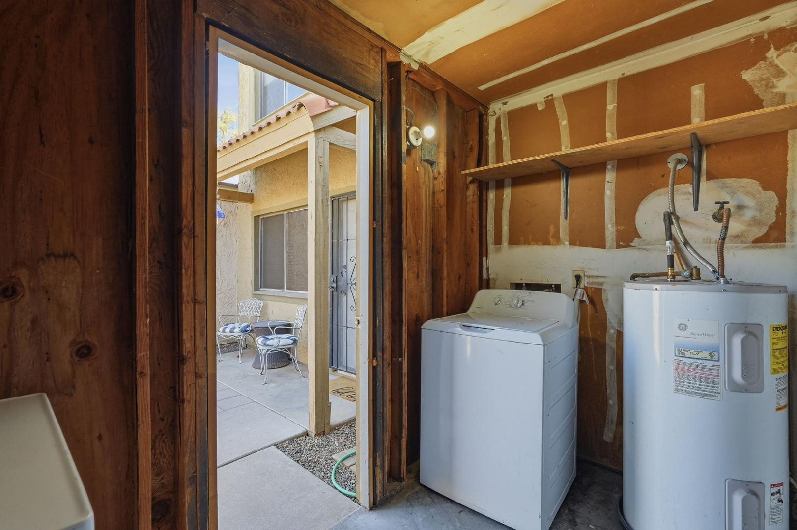 1017 E Redfield Road