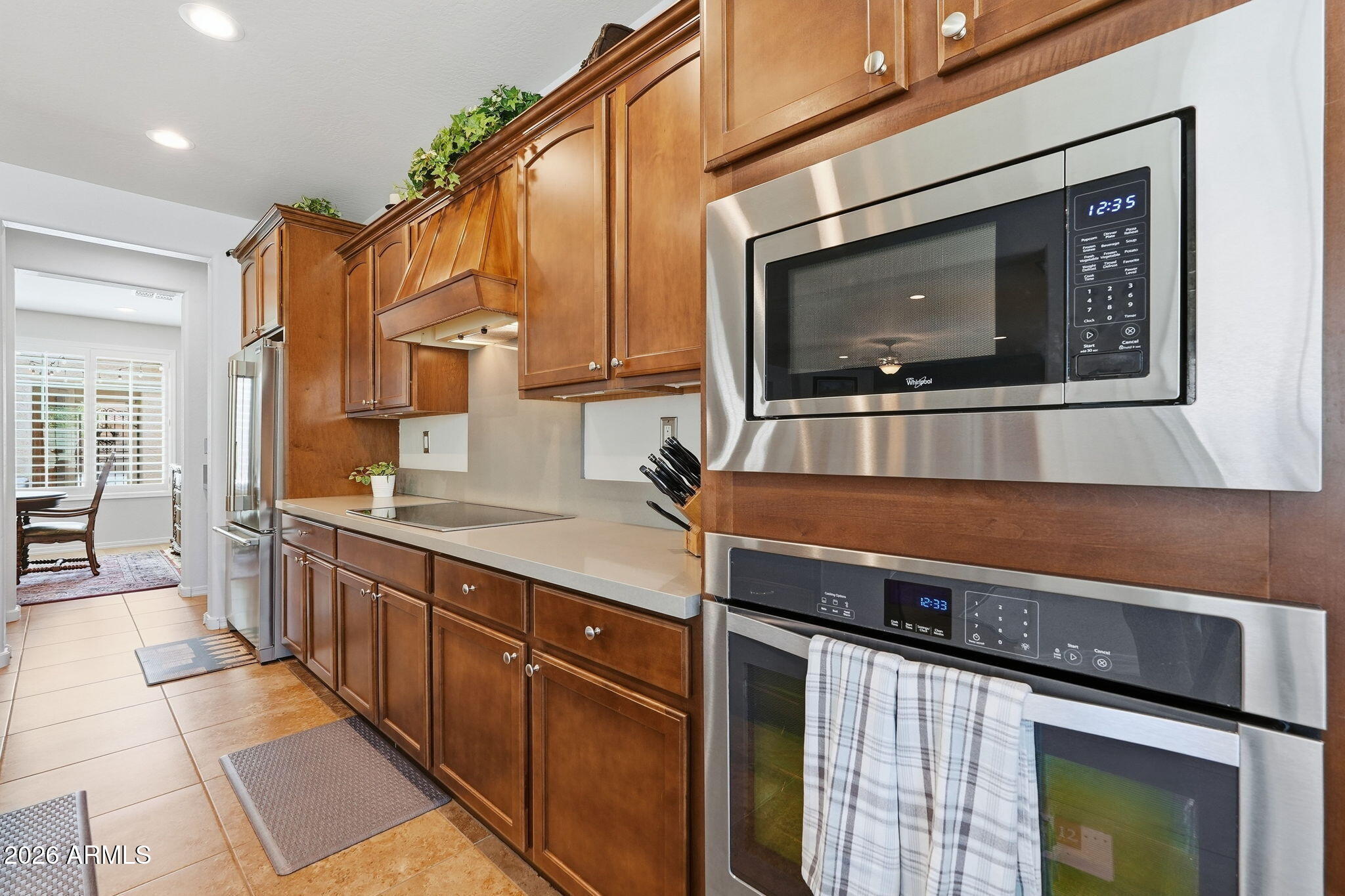 3608 E SALTER Drive
