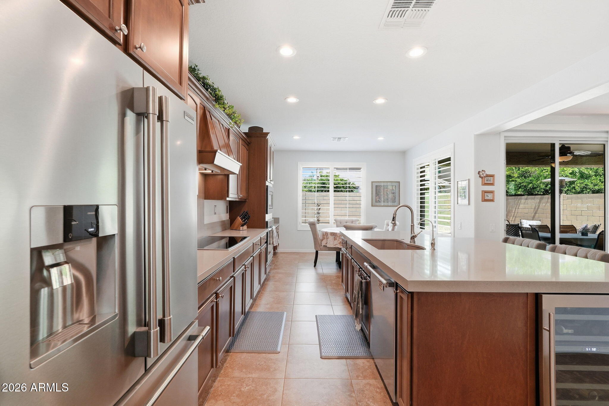 3608 E SALTER Drive