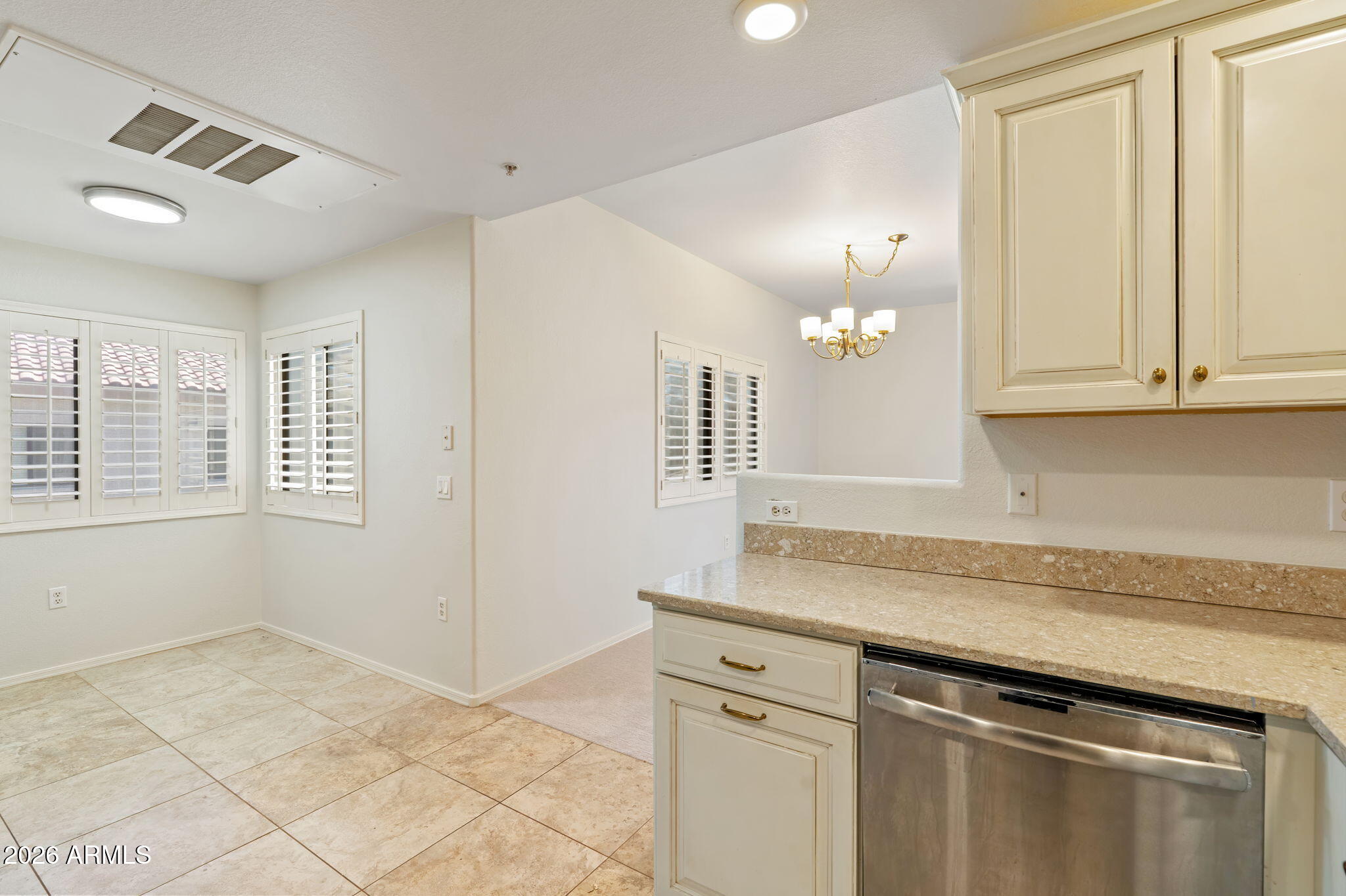9455 E RAINTREE Drive 2006