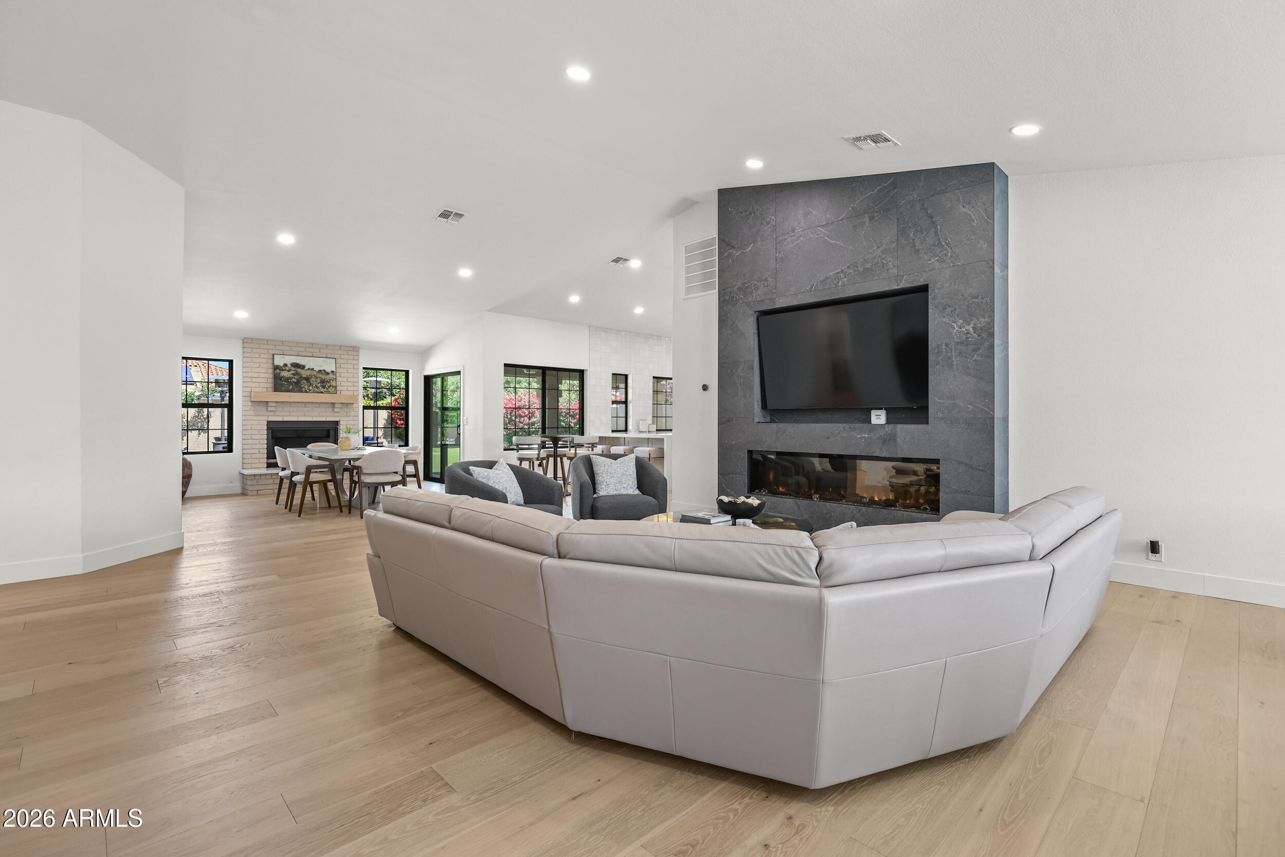 8572 E SAN FELIPE Drive