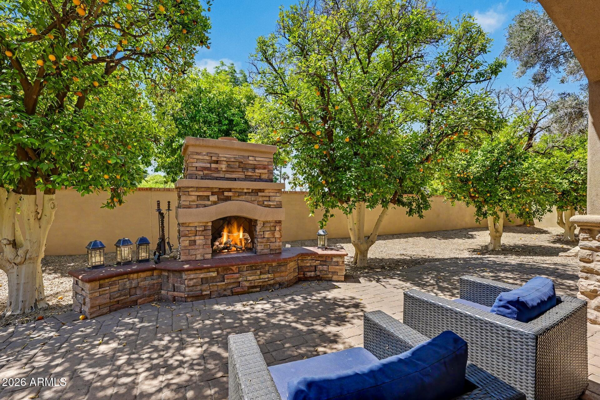 3937 E MENLO Circle