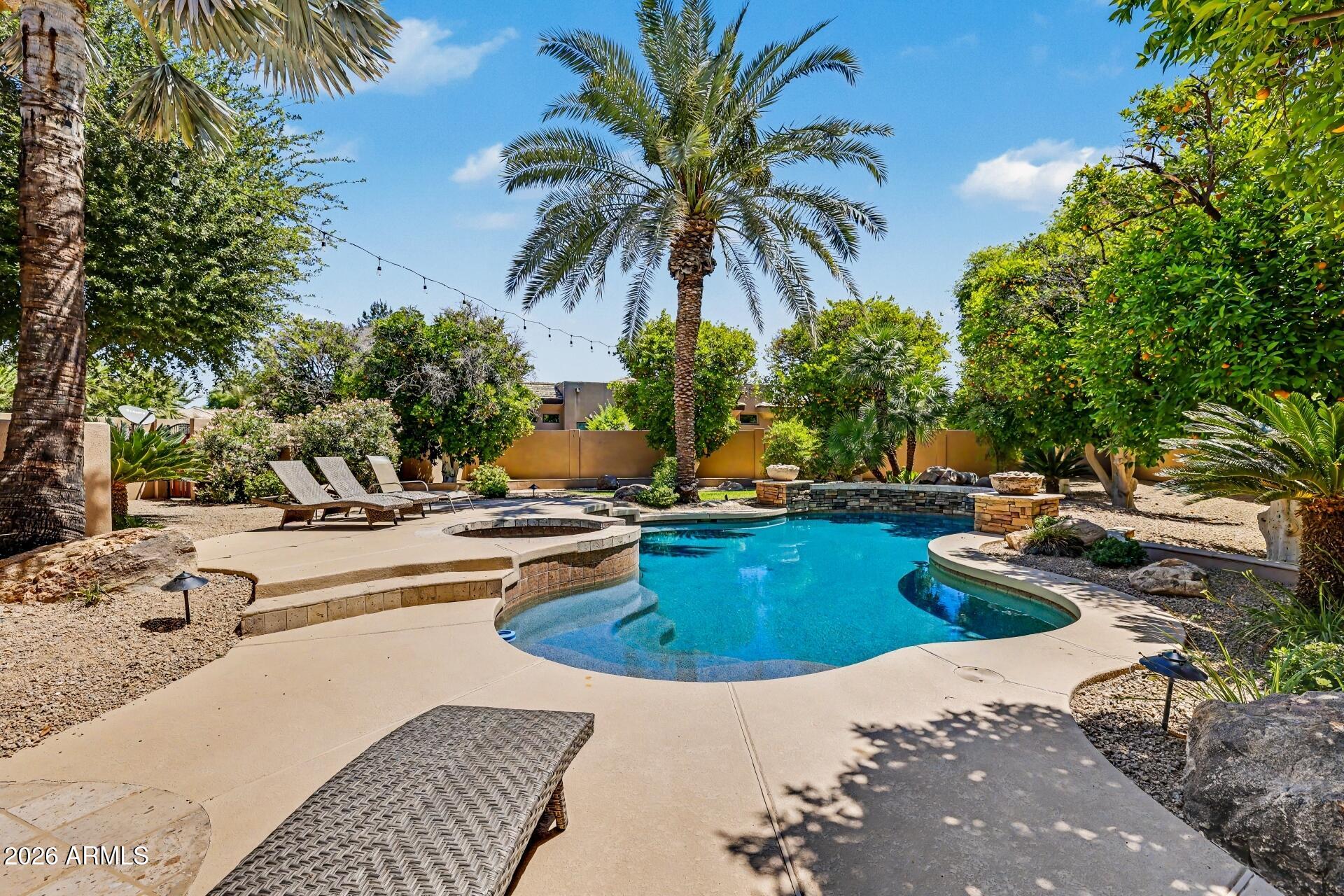 3937 E MENLO Circle