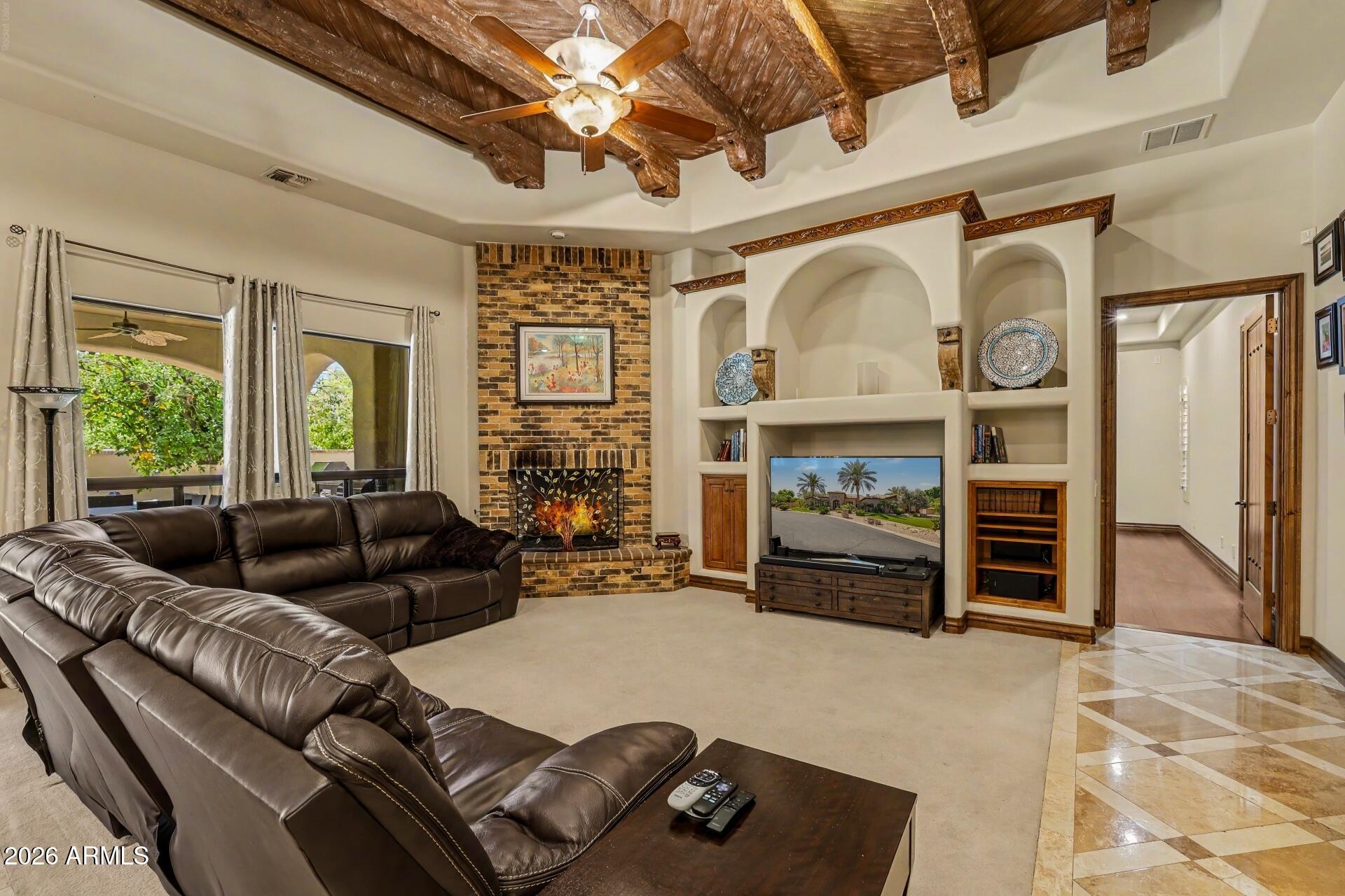 3937 E MENLO Circle