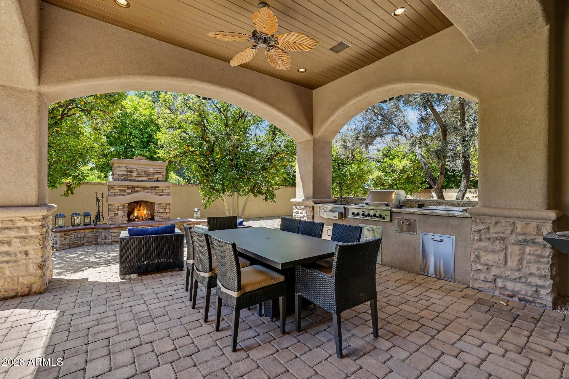 3937 E MENLO Circle