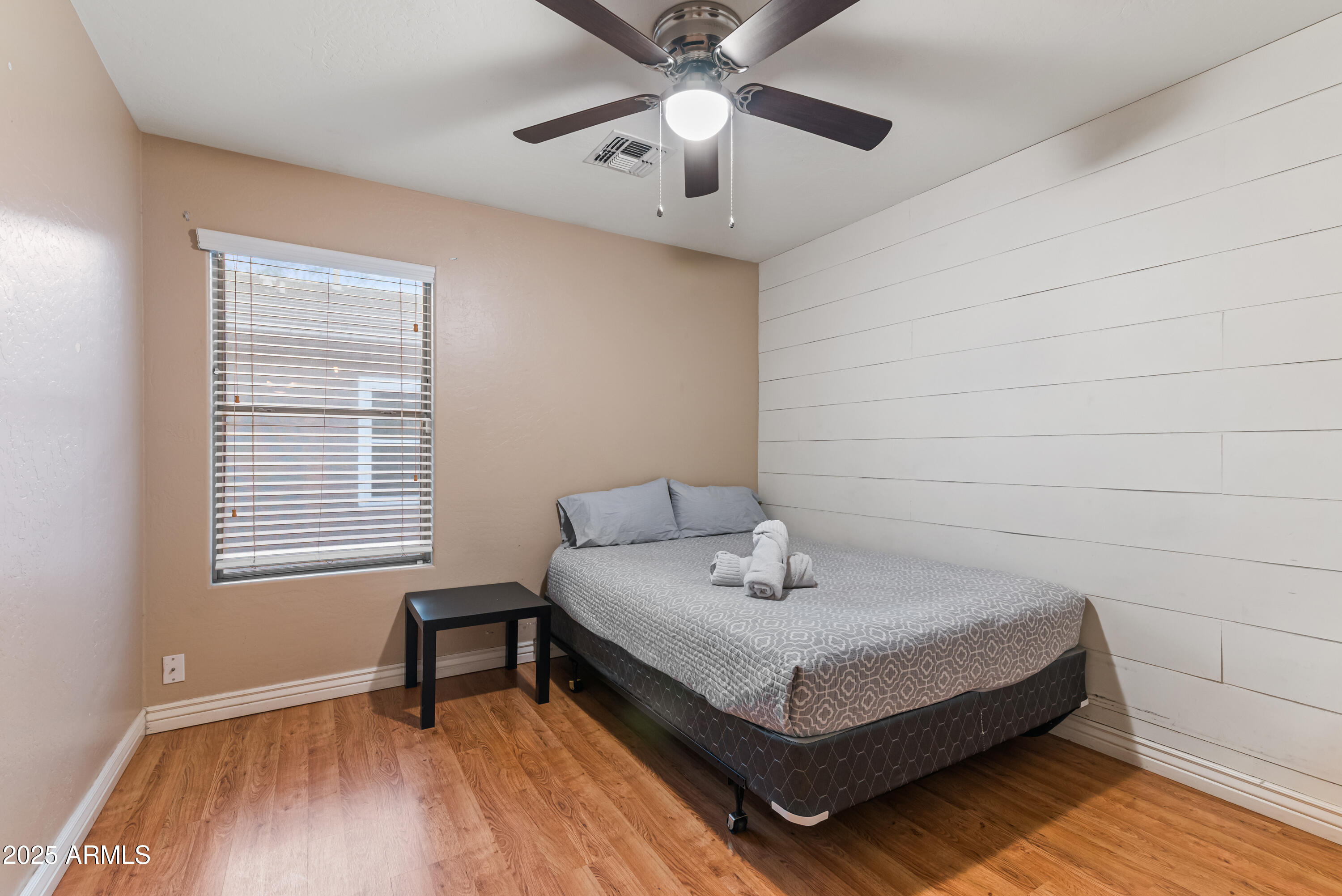 2113 W NANCY Lane