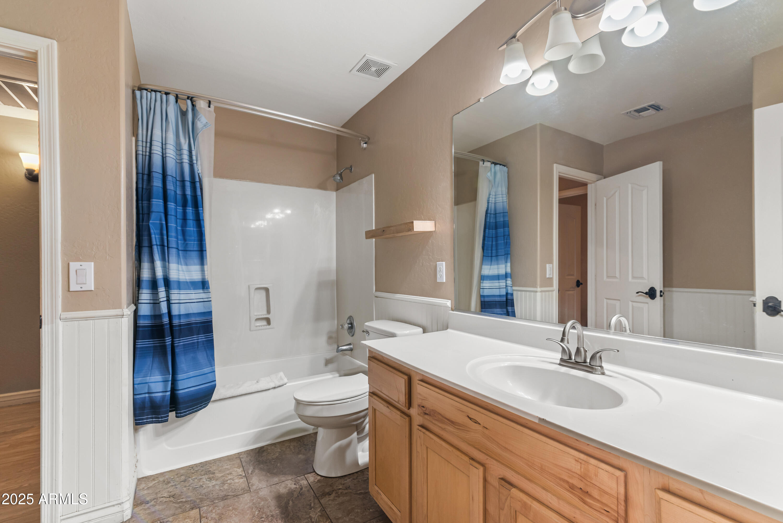 2113 W NANCY Lane