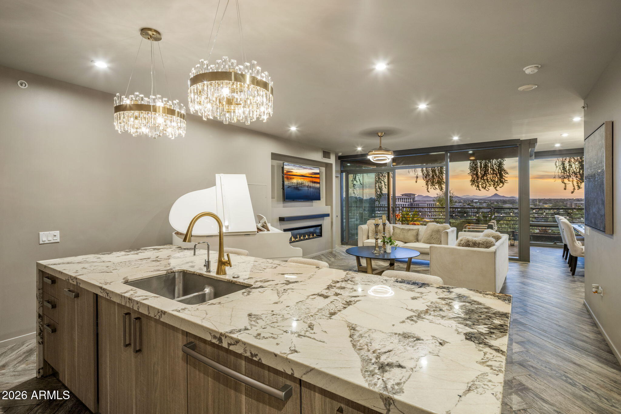 7120 E Kierland Boulevard 915