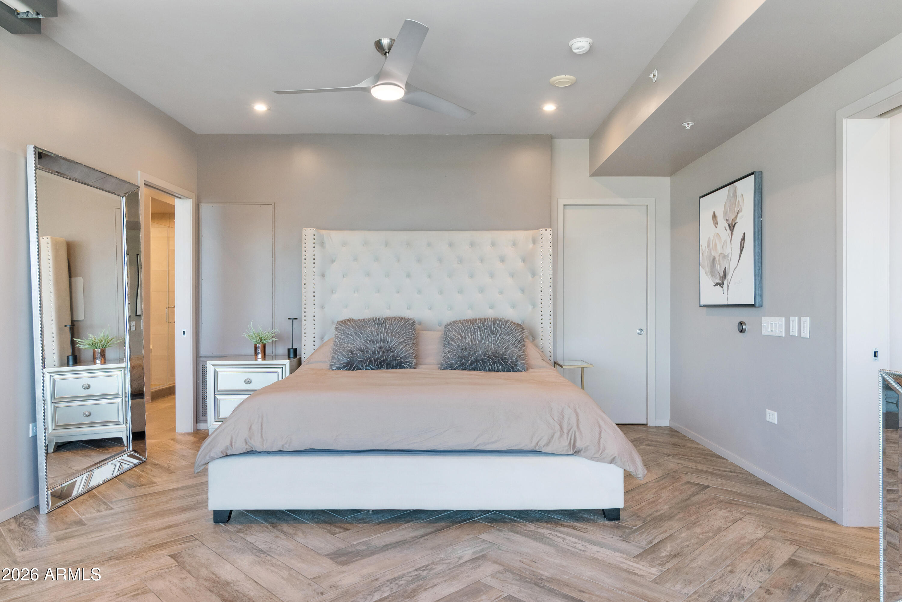 7120 E Kierland Boulevard 915