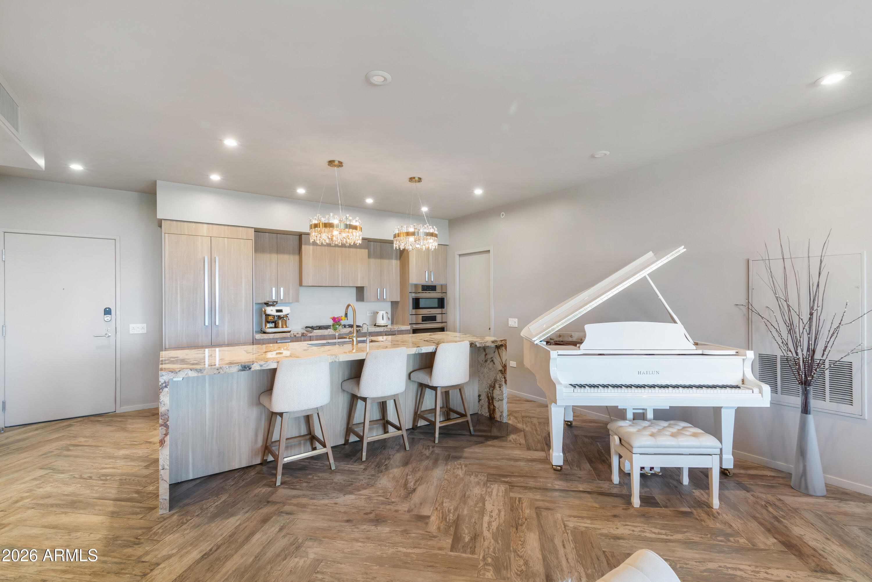 7120 E Kierland Boulevard 915