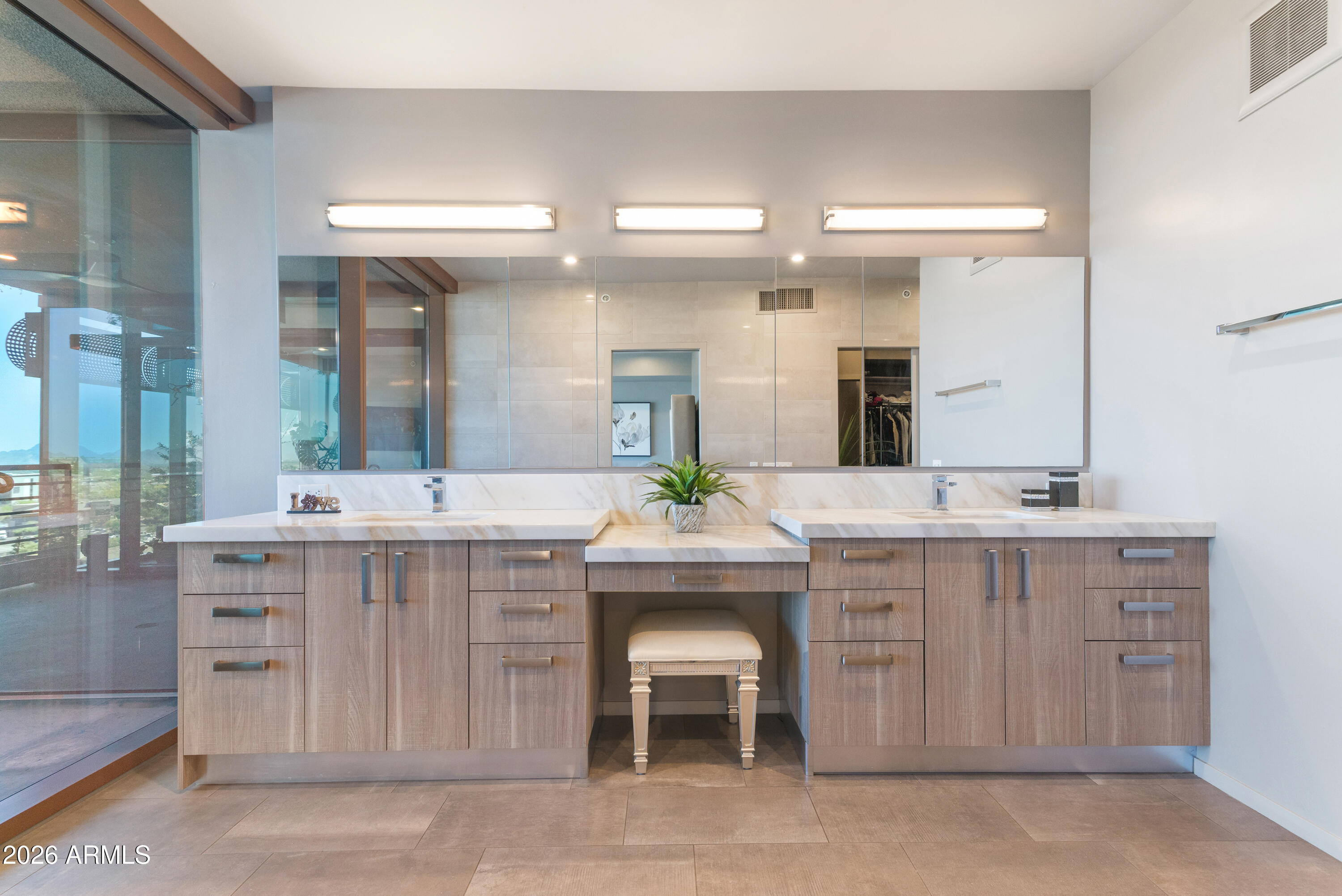 7120 E Kierland Boulevard 915