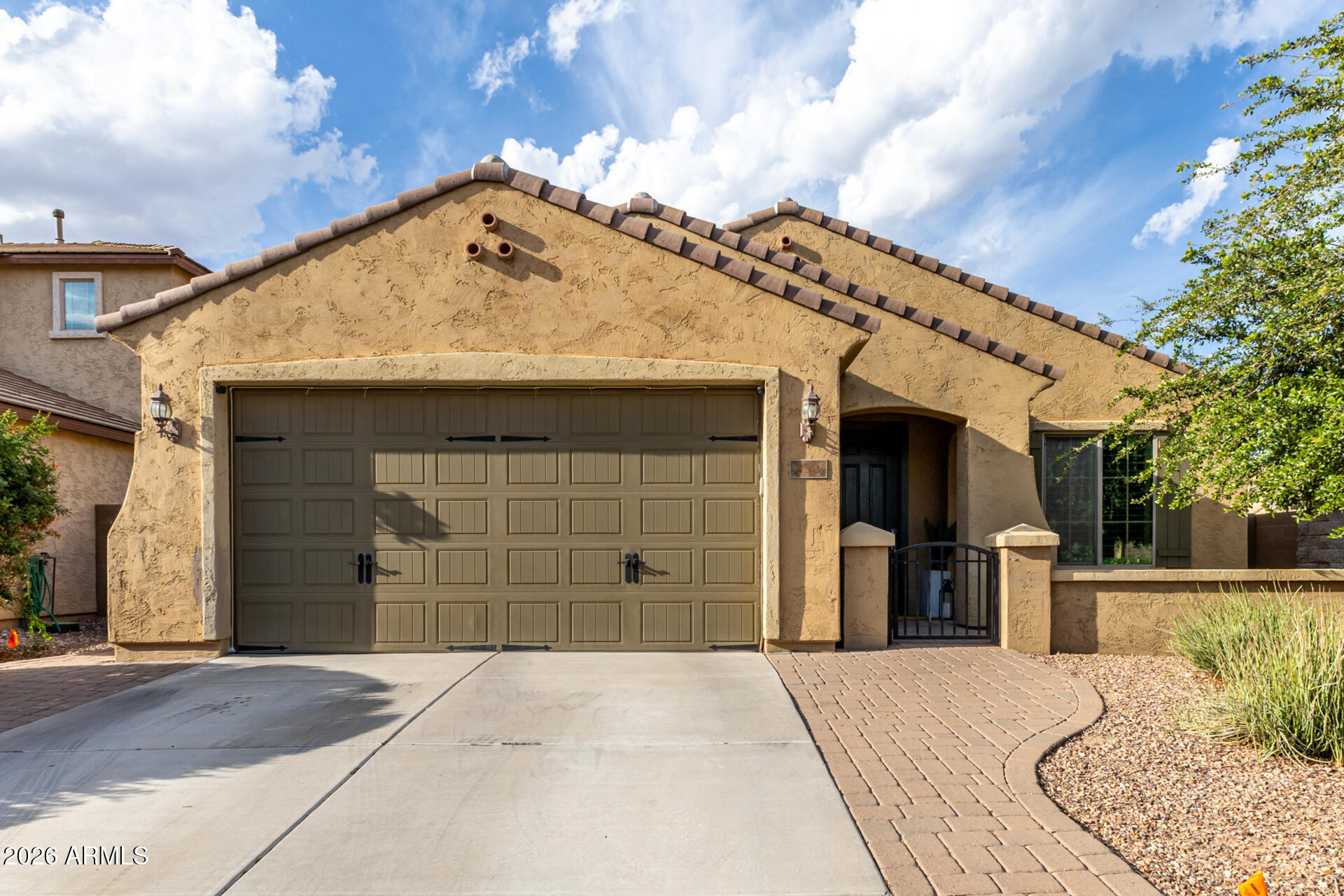 152 W ROSEMARY Drive