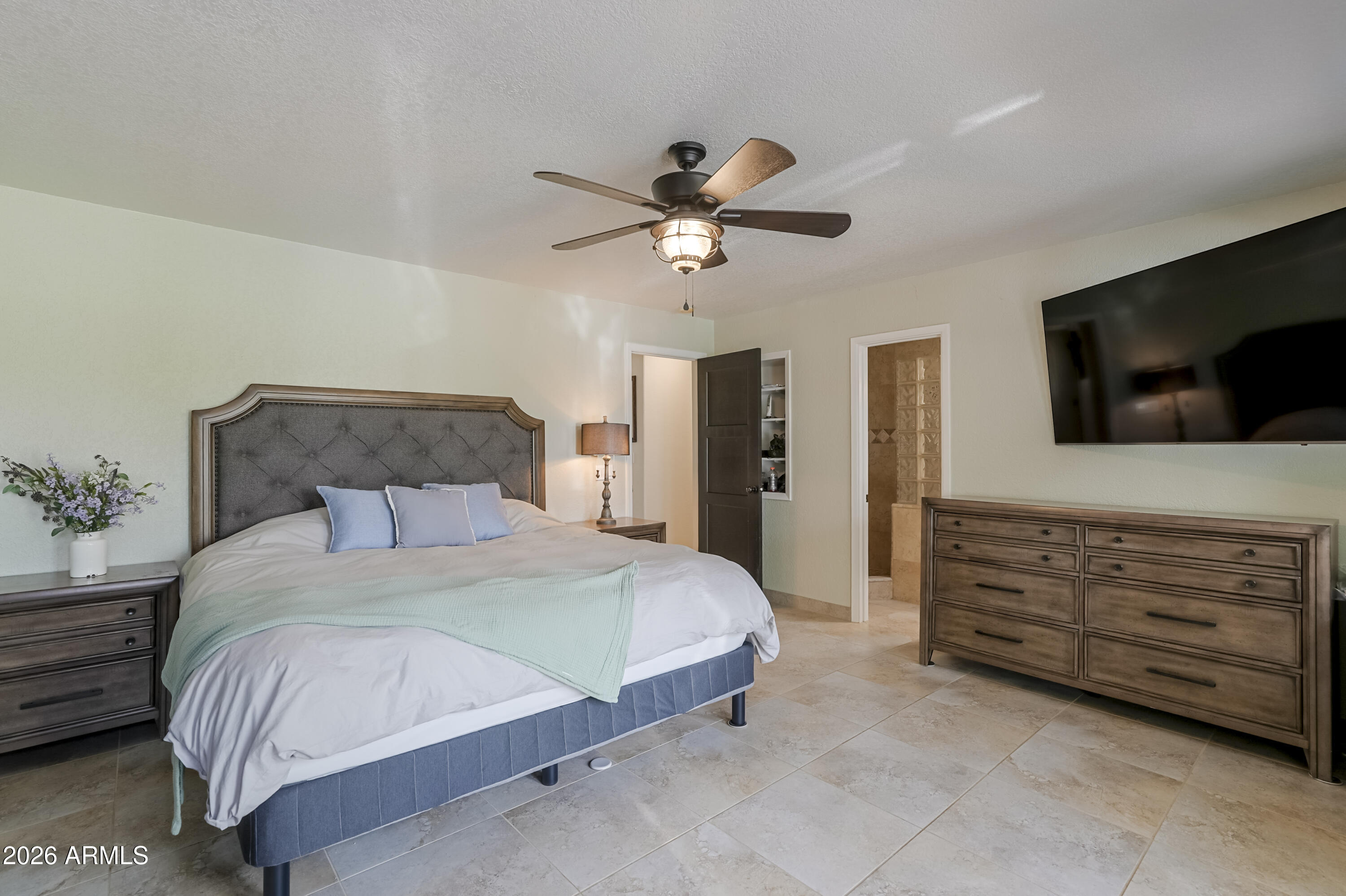 10640 E WILLOW Drive