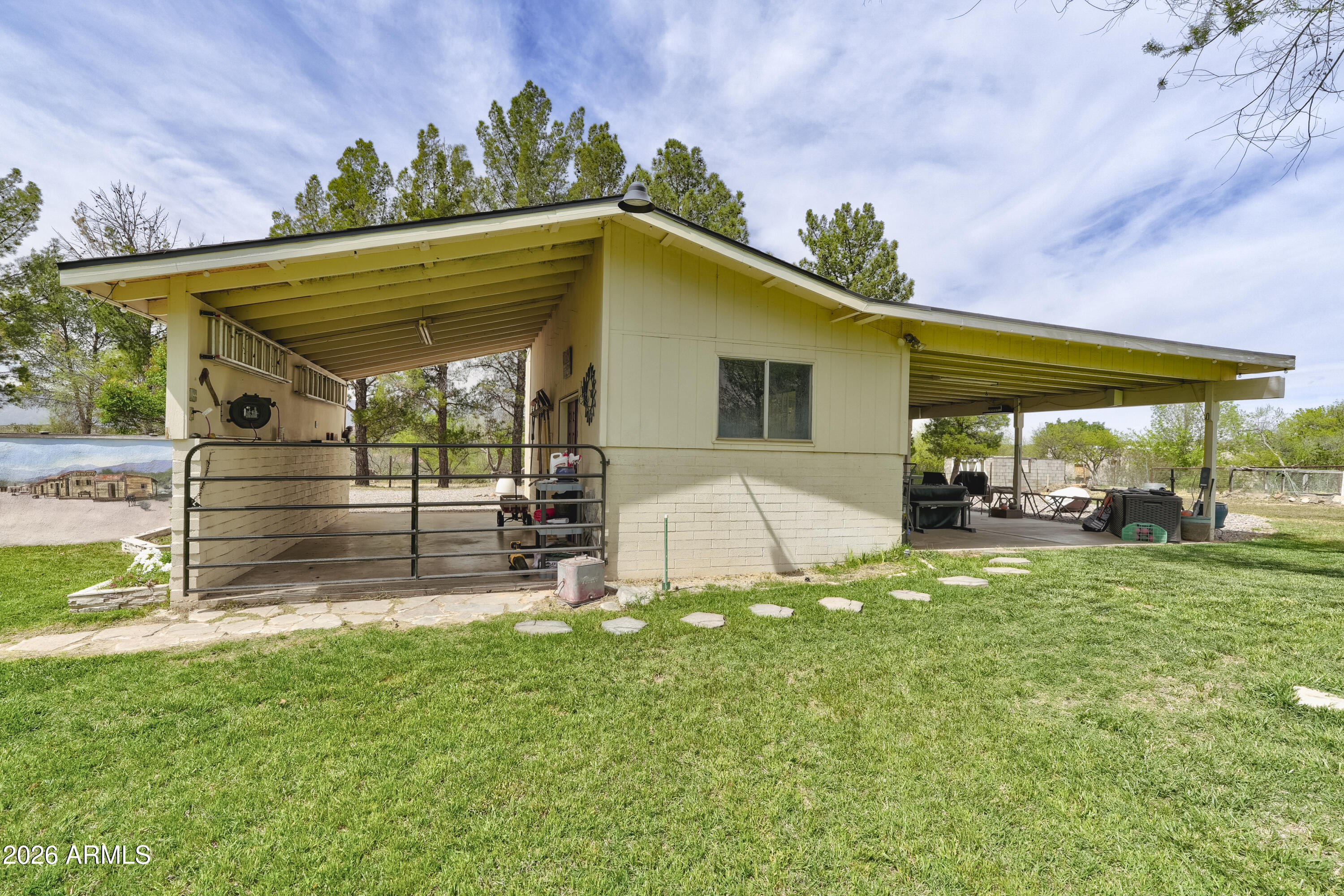 10640 E WILLOW Drive