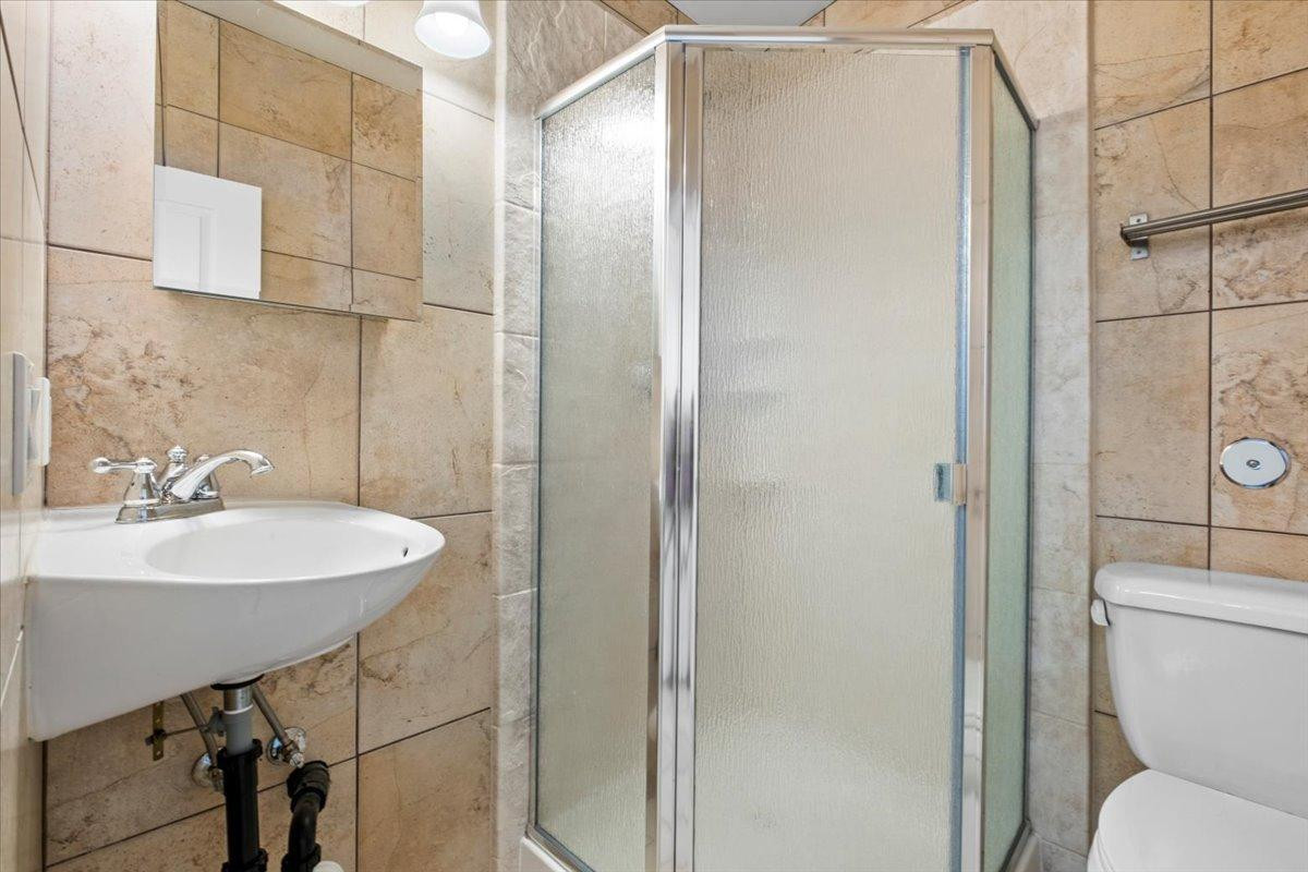 528 W 18th Street