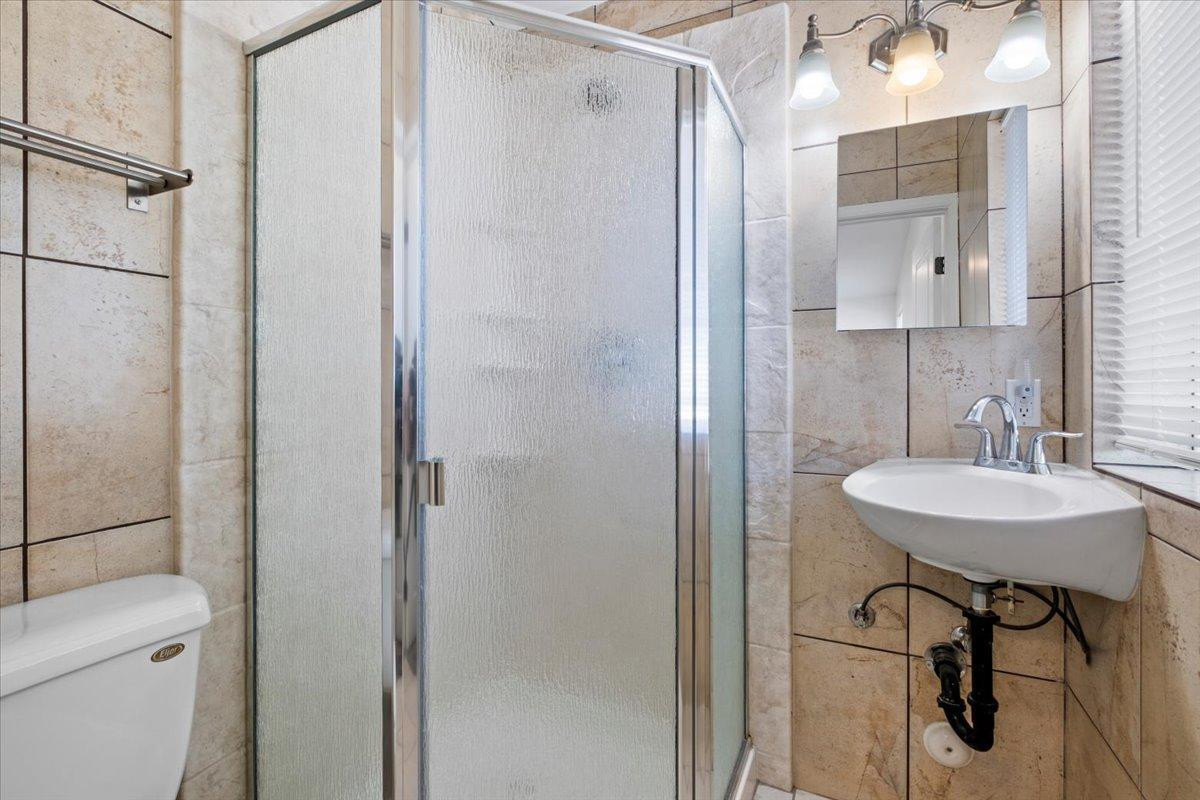 528 W 18th Street