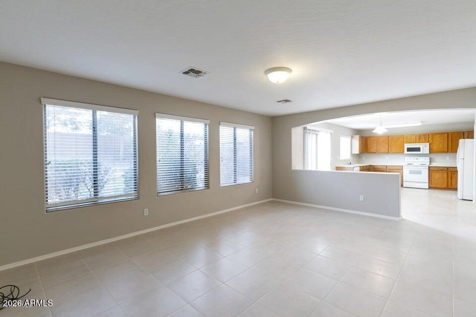 1705 E BEAUTIFUL Lane