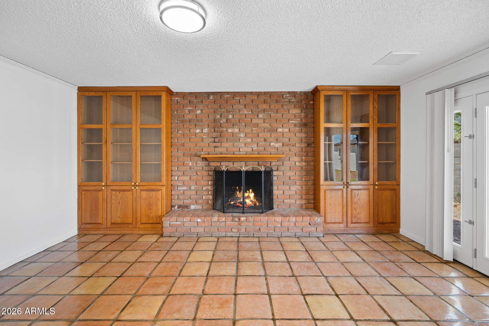 1664 E DEL RIO Drive