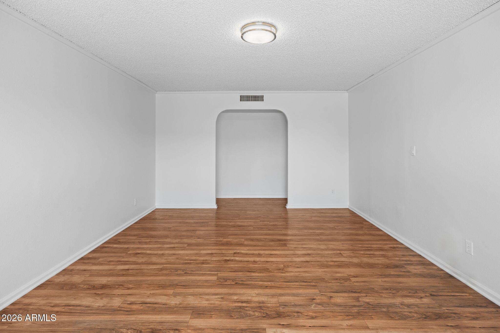 1664 E DEL RIO Drive