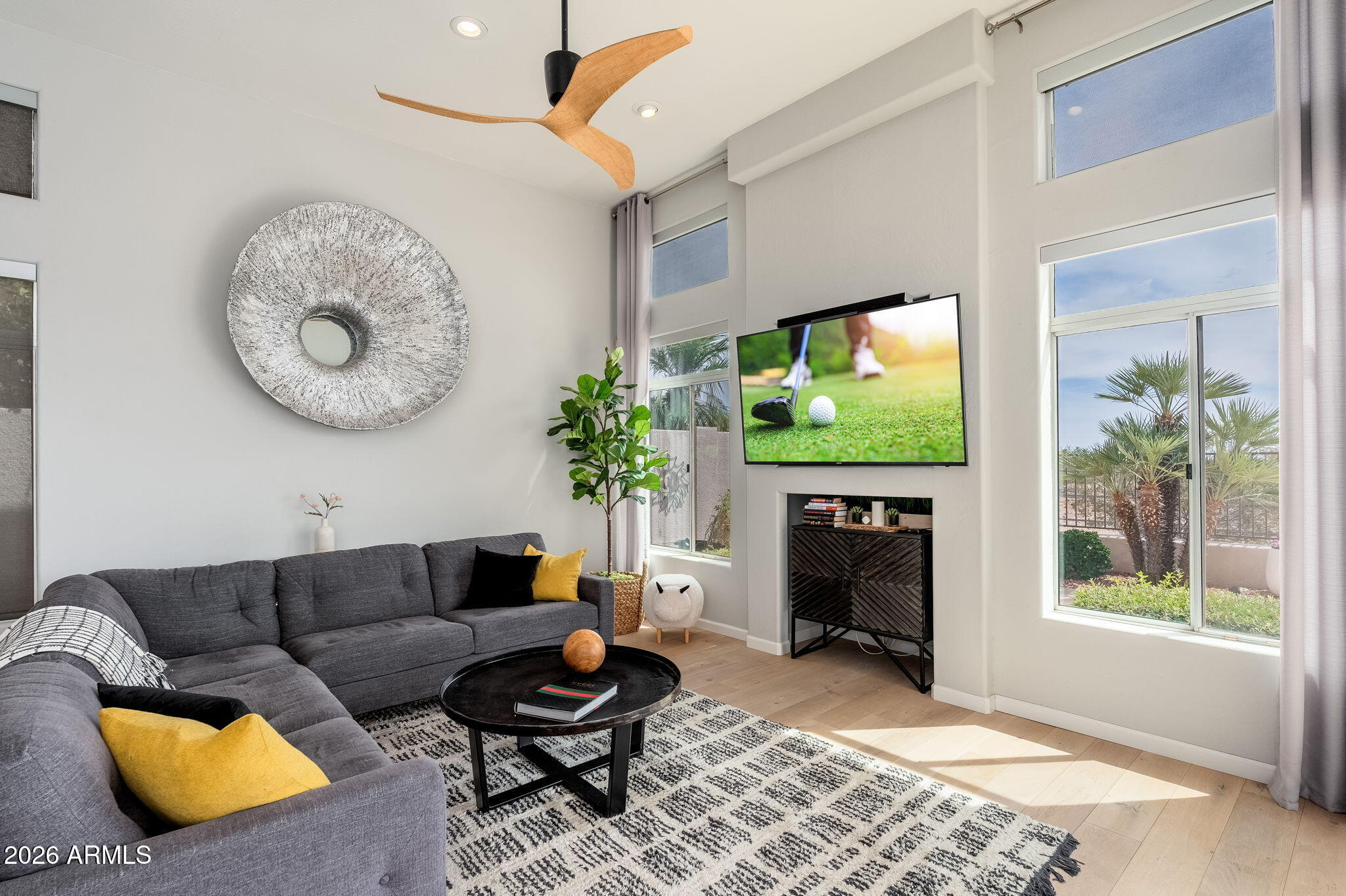 11609 E BELLA VISTA Drive