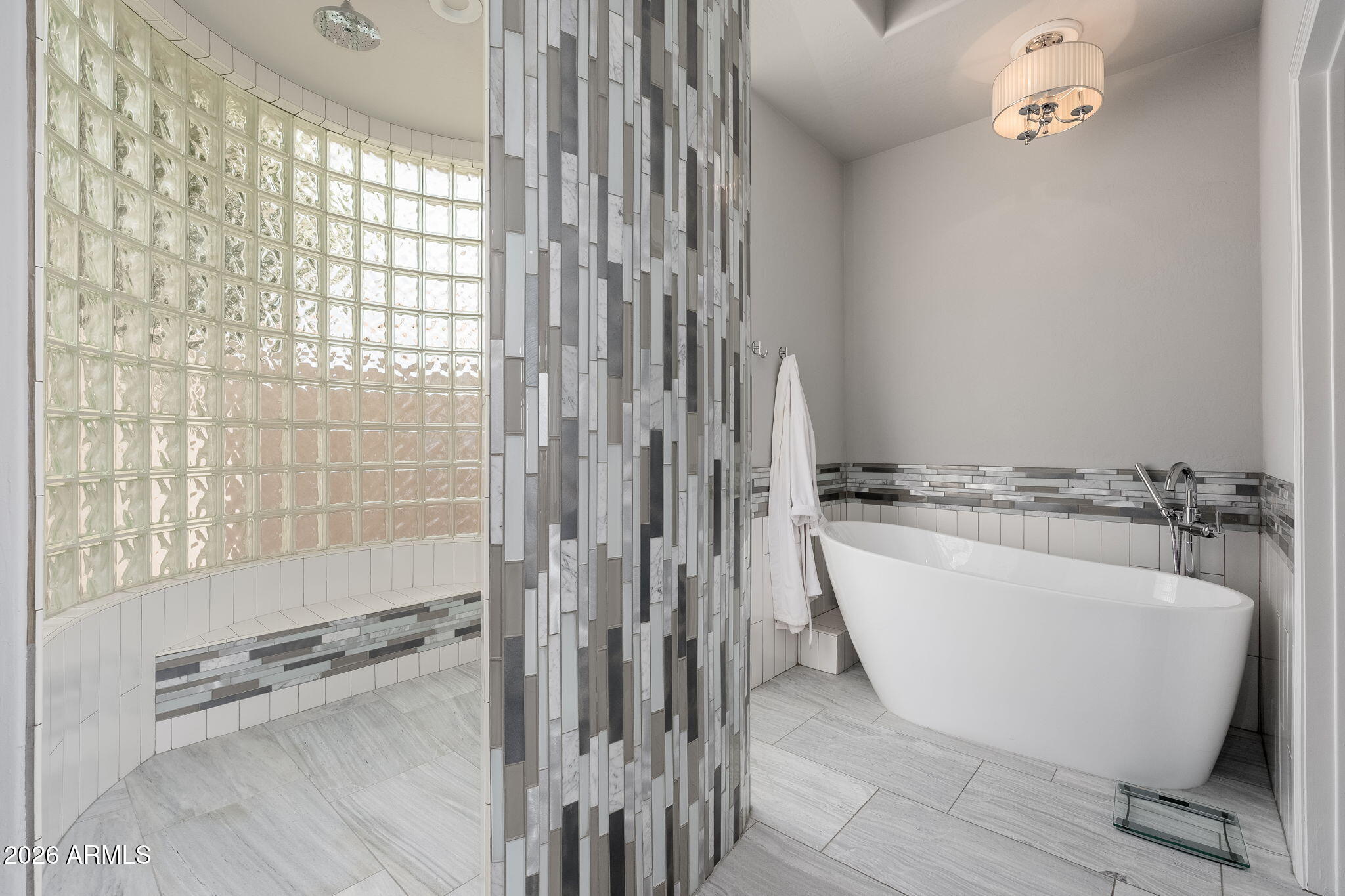 11609 E BELLA VISTA Drive