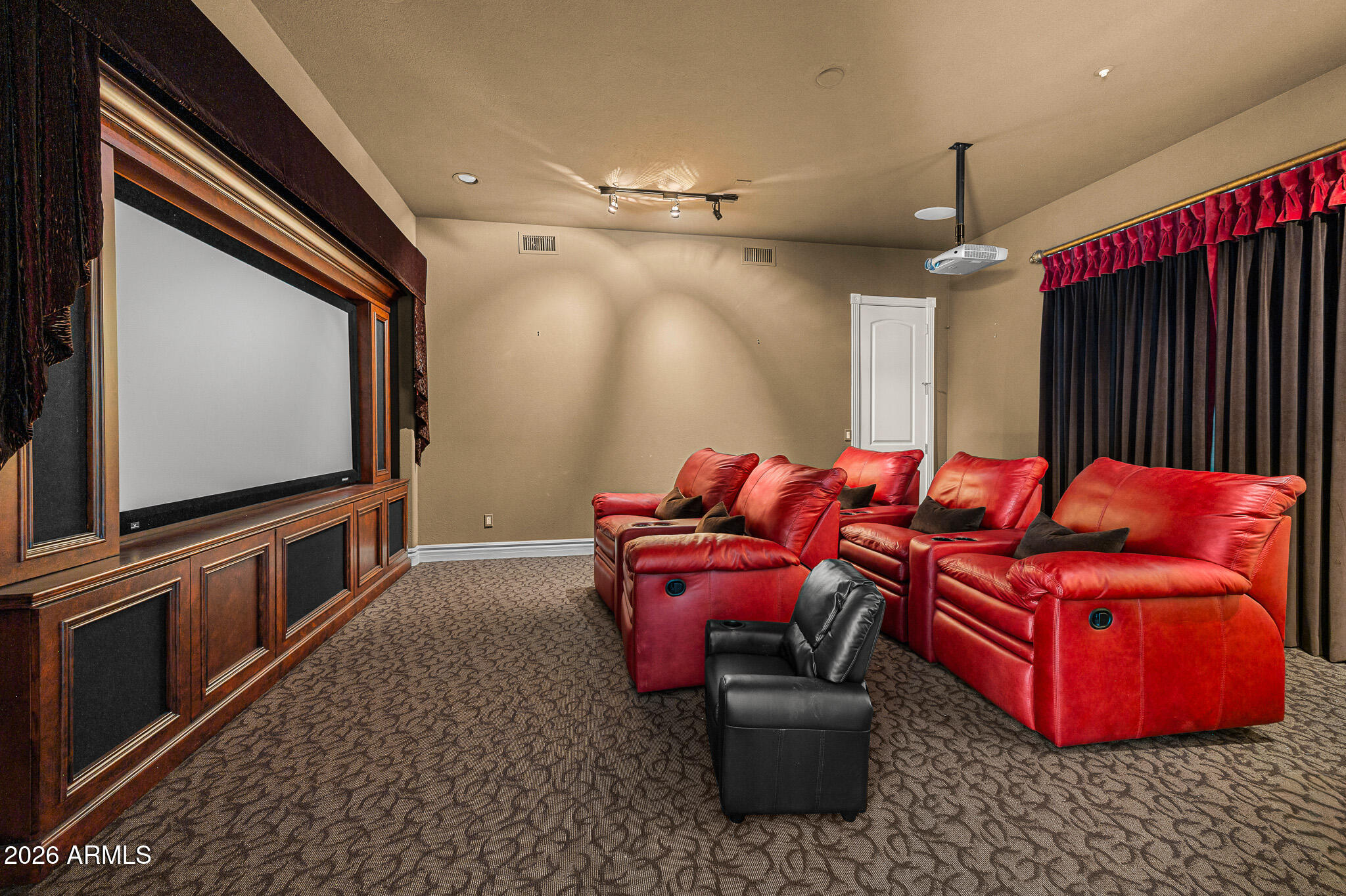 1402 E CORAL COVE Drive