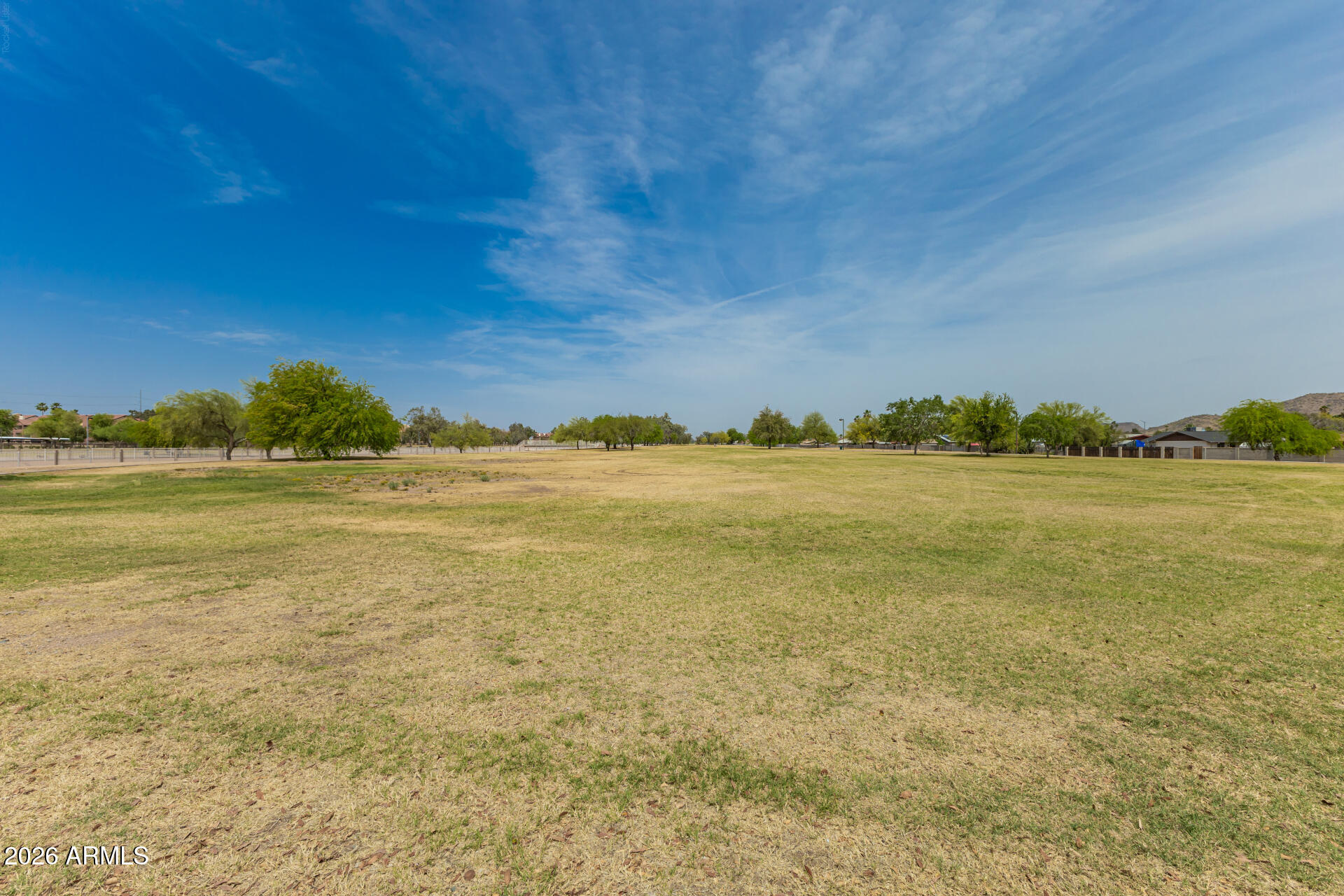 2347 W POINSETTIA Drive N