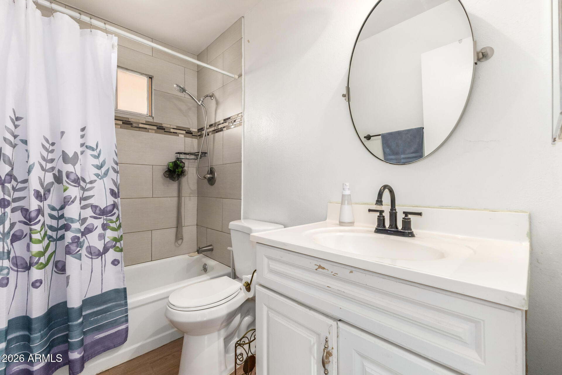 2347 W POINSETTIA Drive N