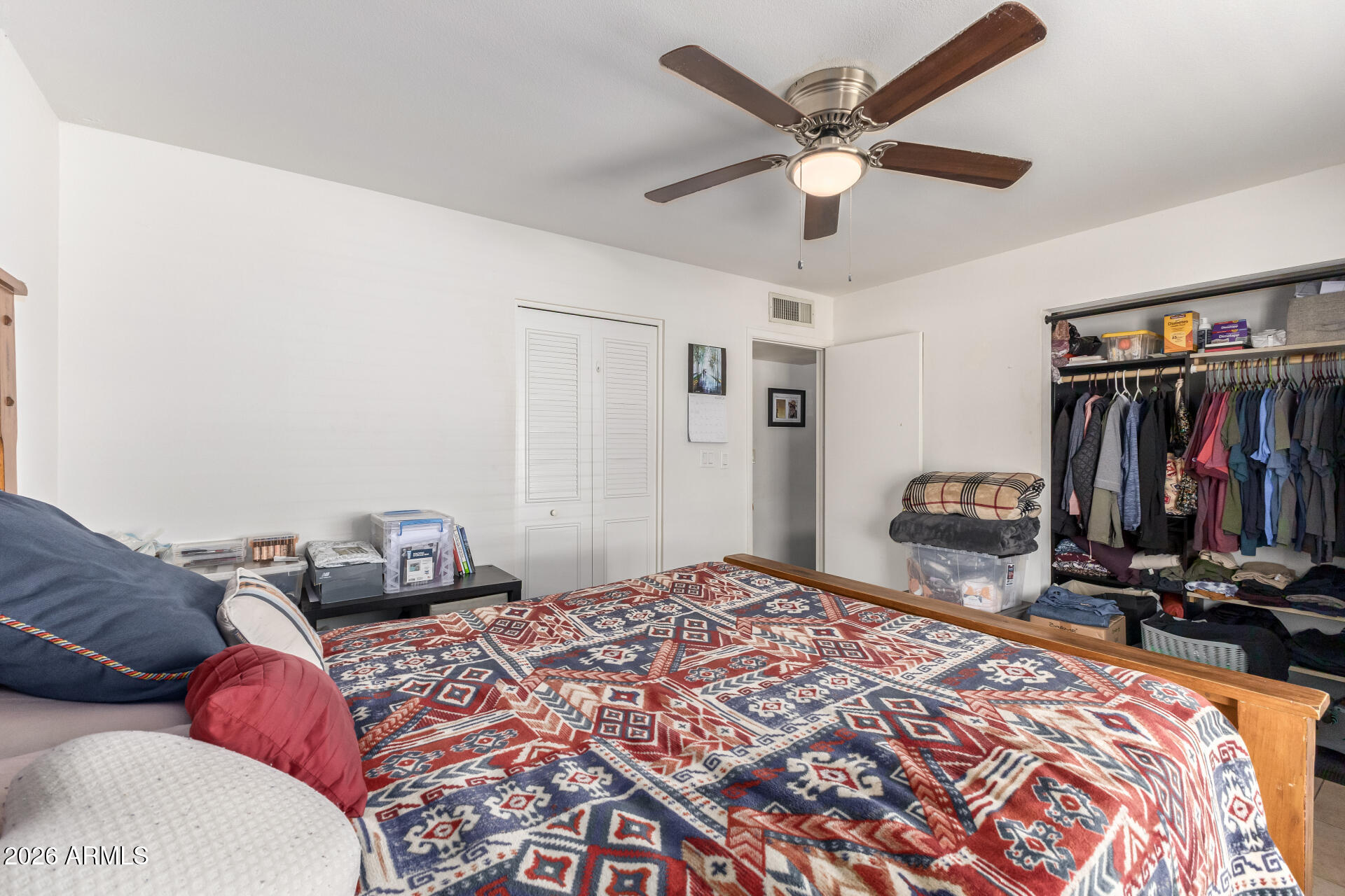 2347 W POINSETTIA Drive N