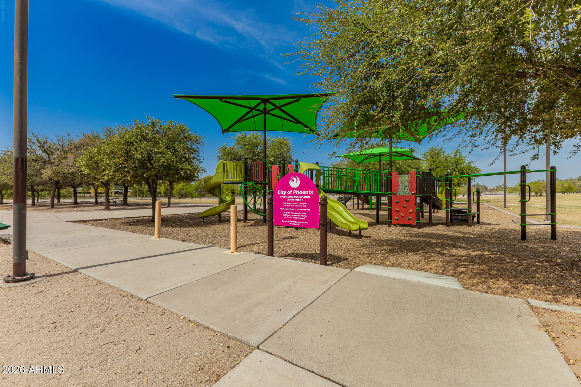 2347 W POINSETTIA Drive N